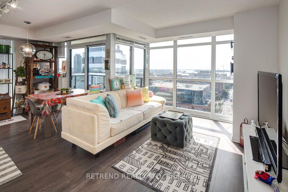 Photo 5 of Unit 2004, 400 Adelaide Street E, Toronto, Moss Park — HOMEH