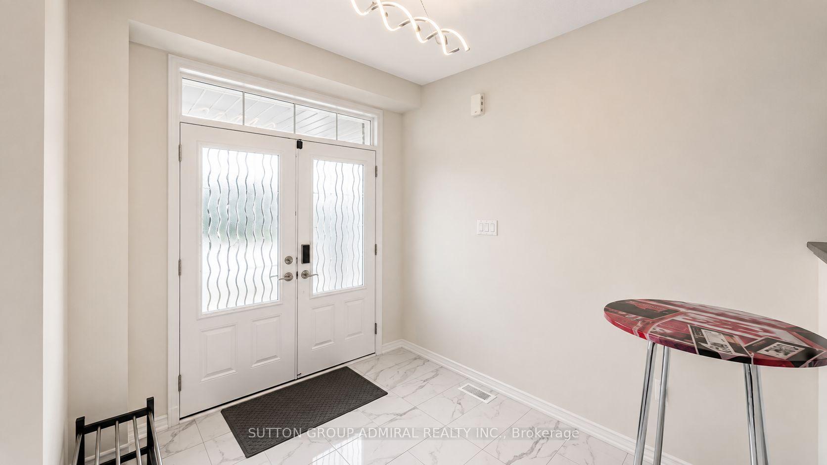 Photo 3 of 7892 Odell Crescent, Niagara Falls, Brown — HOMEH