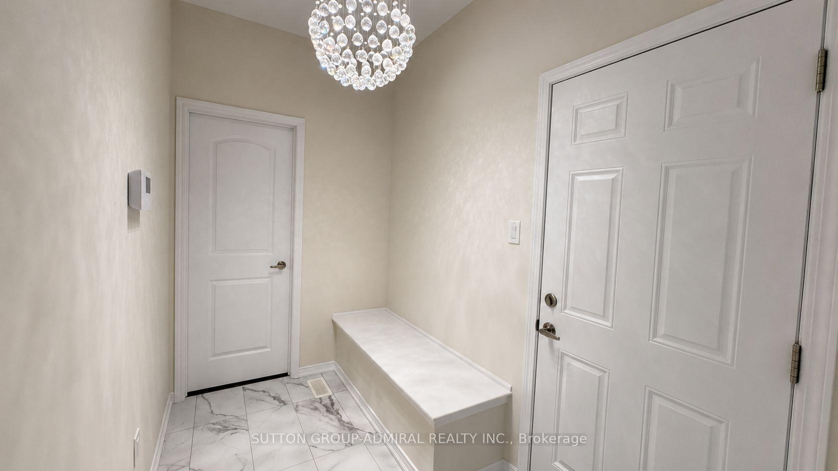 Photo 5 of 7892 Odell Crescent, Niagara Falls, Brown — HOMEH