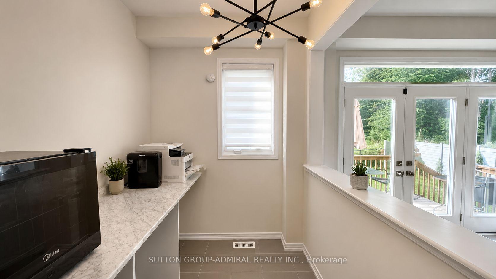 Photo 7 of 7892 Odell Crescent, Niagara Falls, Brown — HOMEH