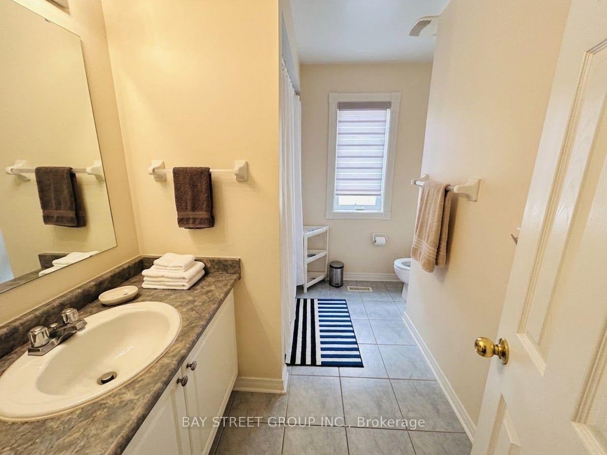 Photo 20 of 53 tara Crescent, Markham, Cedarwood — HOMEH