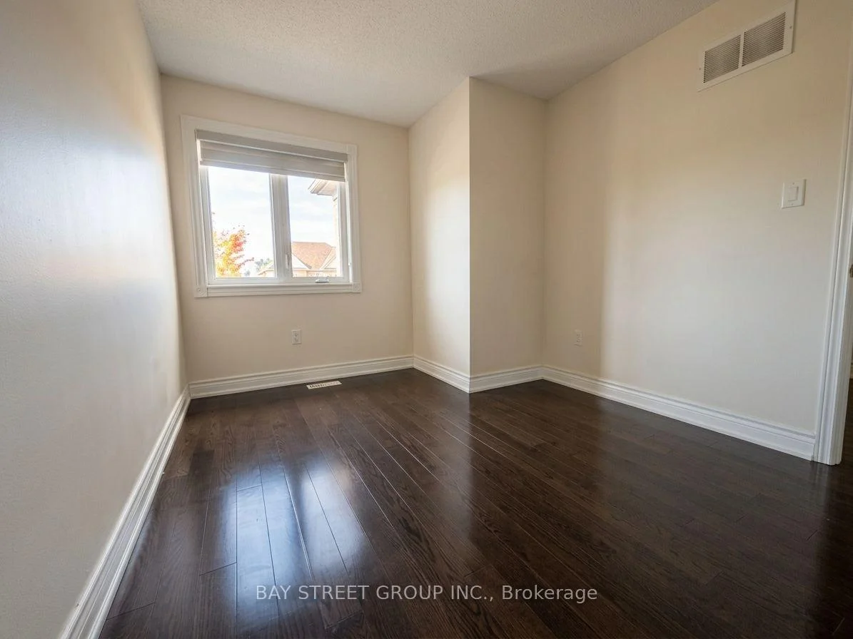 Photo 21 of 53 tara Crescent, Markham, Cedarwood — HOMEH