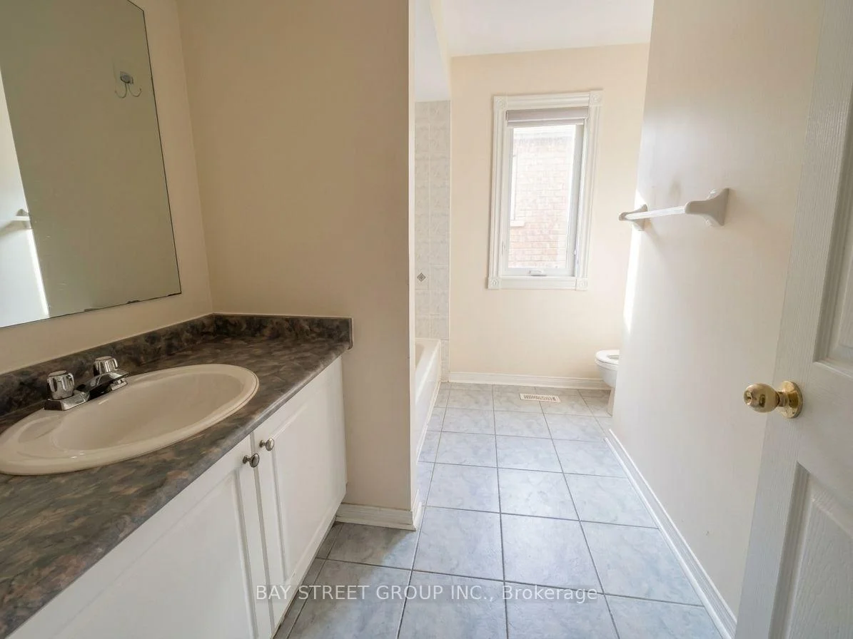 Photo 23 of 53 tara Crescent, Markham, Cedarwood — HOMEH