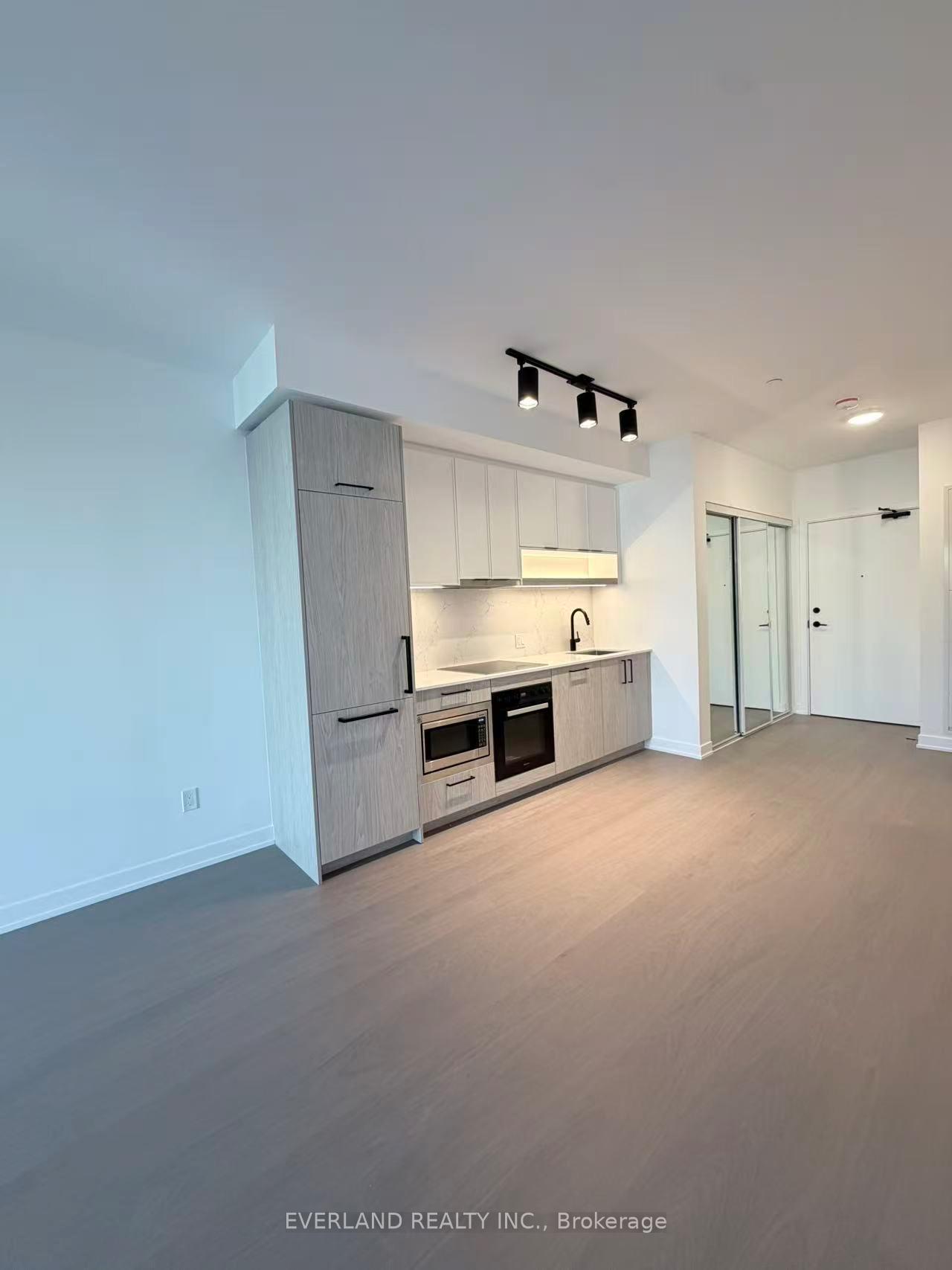 Photo 5 of Unit 717, 91 Montclair Avenue, Toronto, Forest Hill South — HOMEH