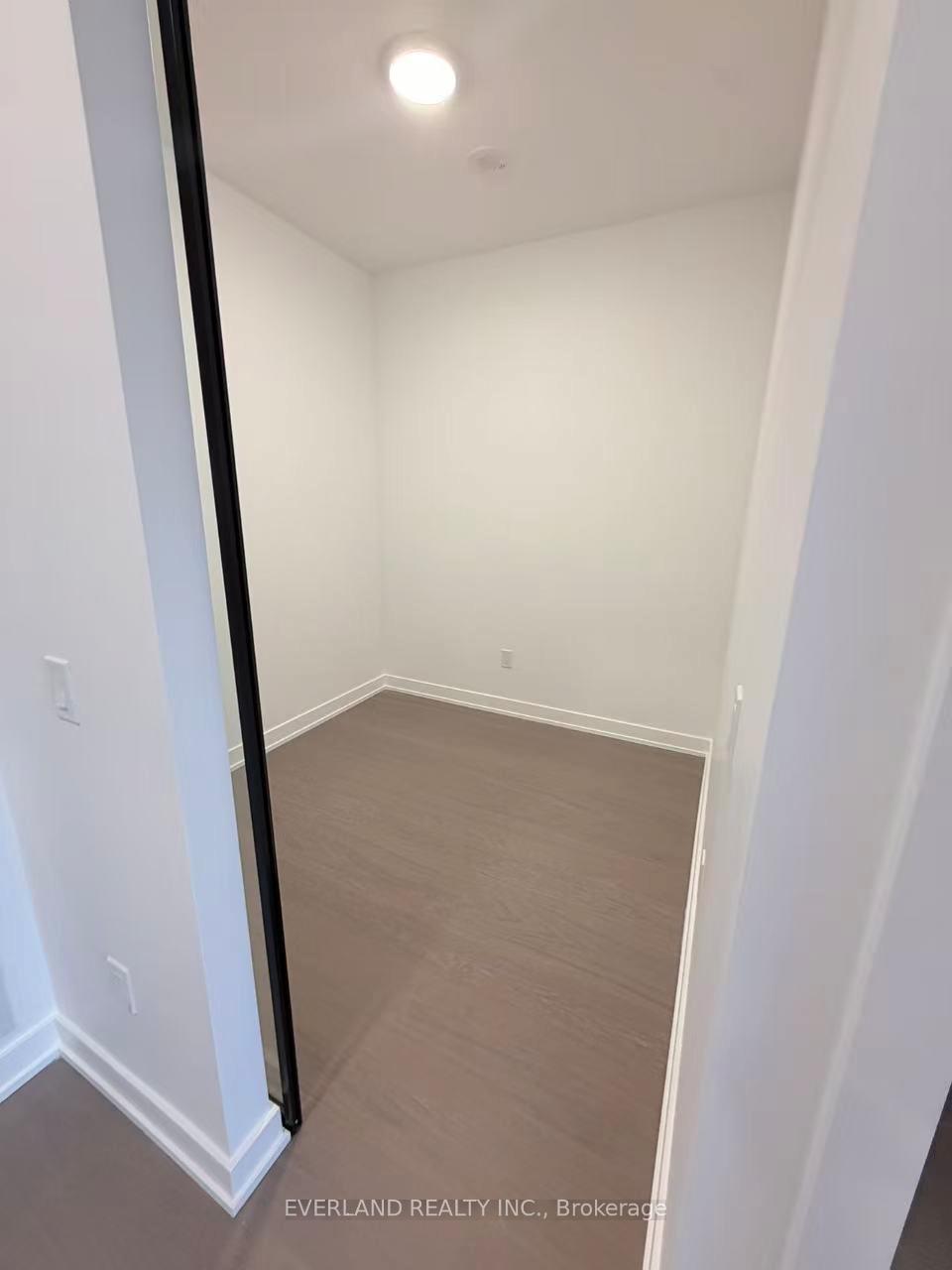Photo 3 of Unit 717, 91 Montclair Avenue, Toronto, Forest Hill South — HOMEH