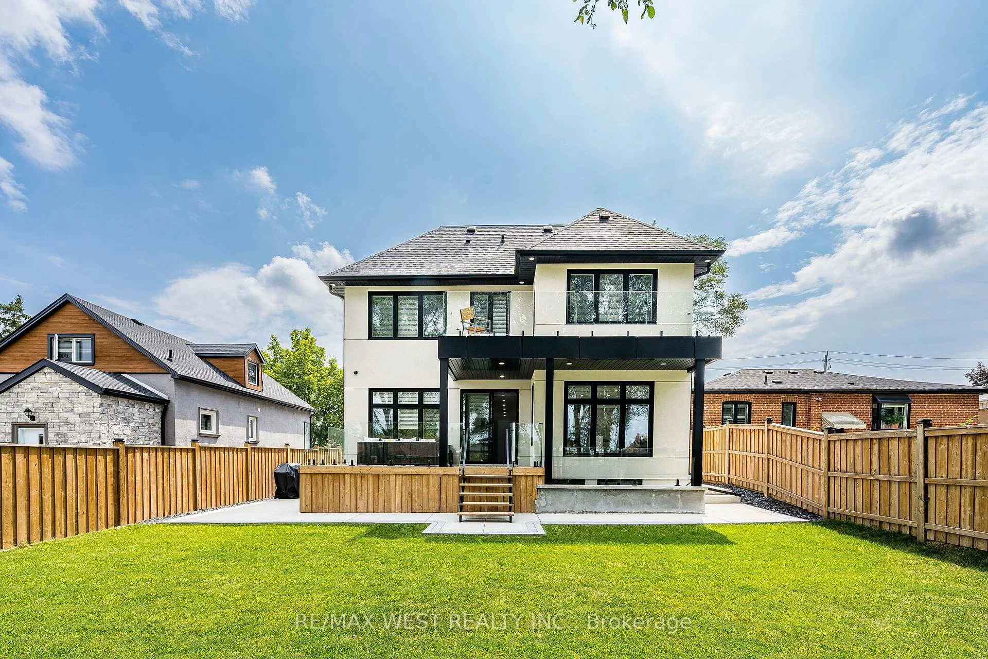 Photo 64 of 46 Golfdown Drive, Etobicoke, Elms-Old Rexdale — HOMEH