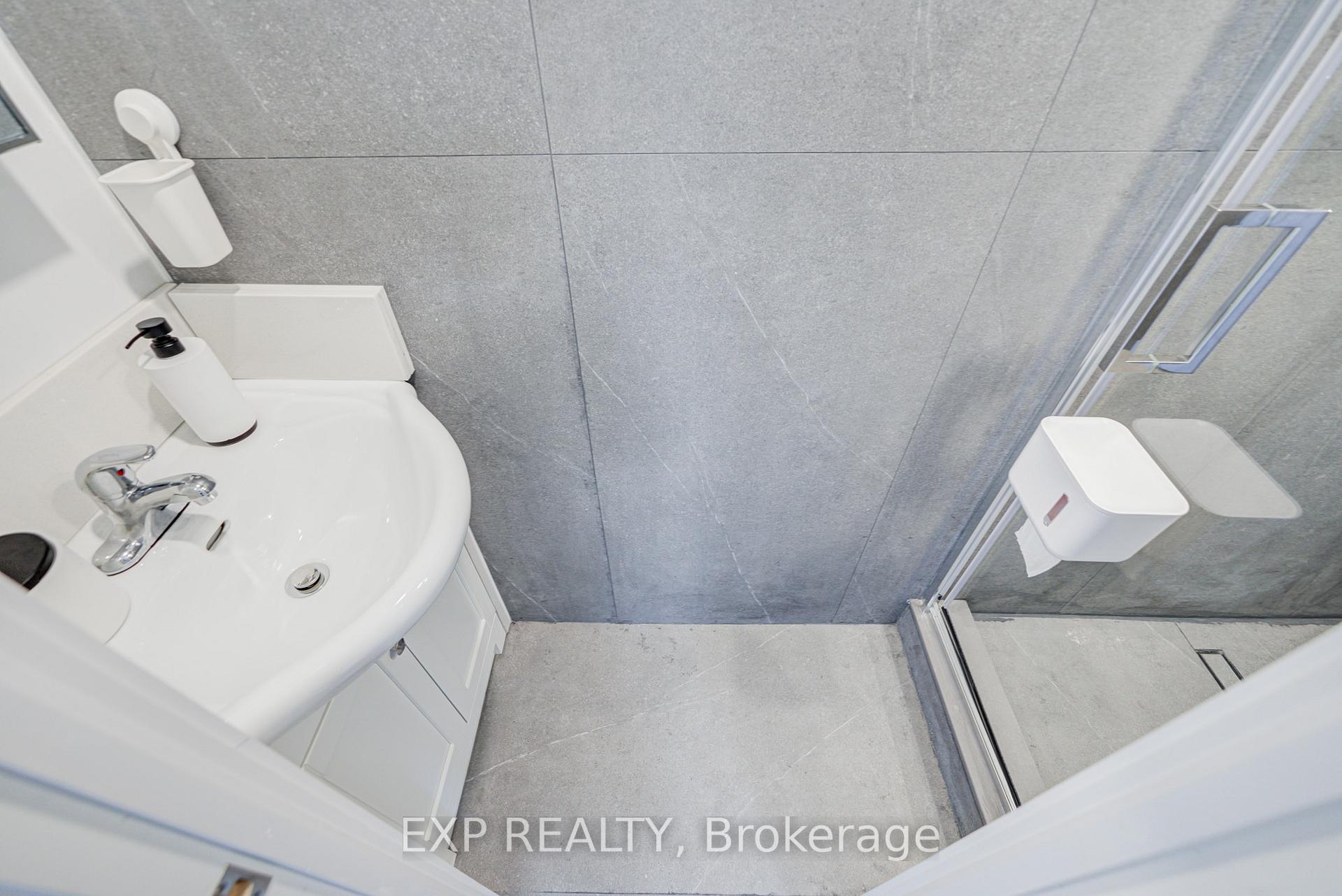 Photo 32 of 66 Kenhatch Boulevard, Scarborough, Agincourt North — HOMEH