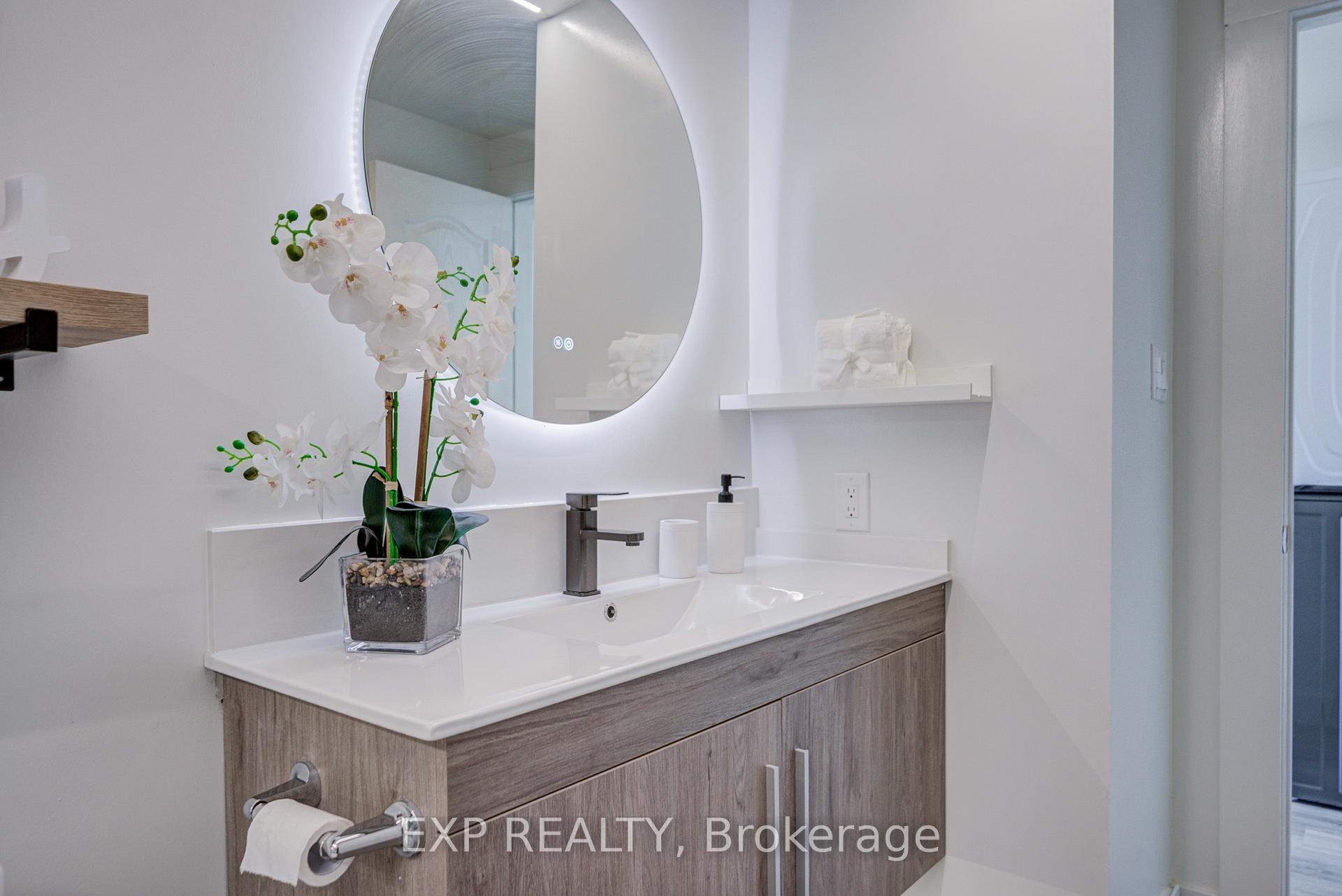 Photo 34 of 66 Kenhatch Boulevard, Scarborough, Agincourt North — HOMEH