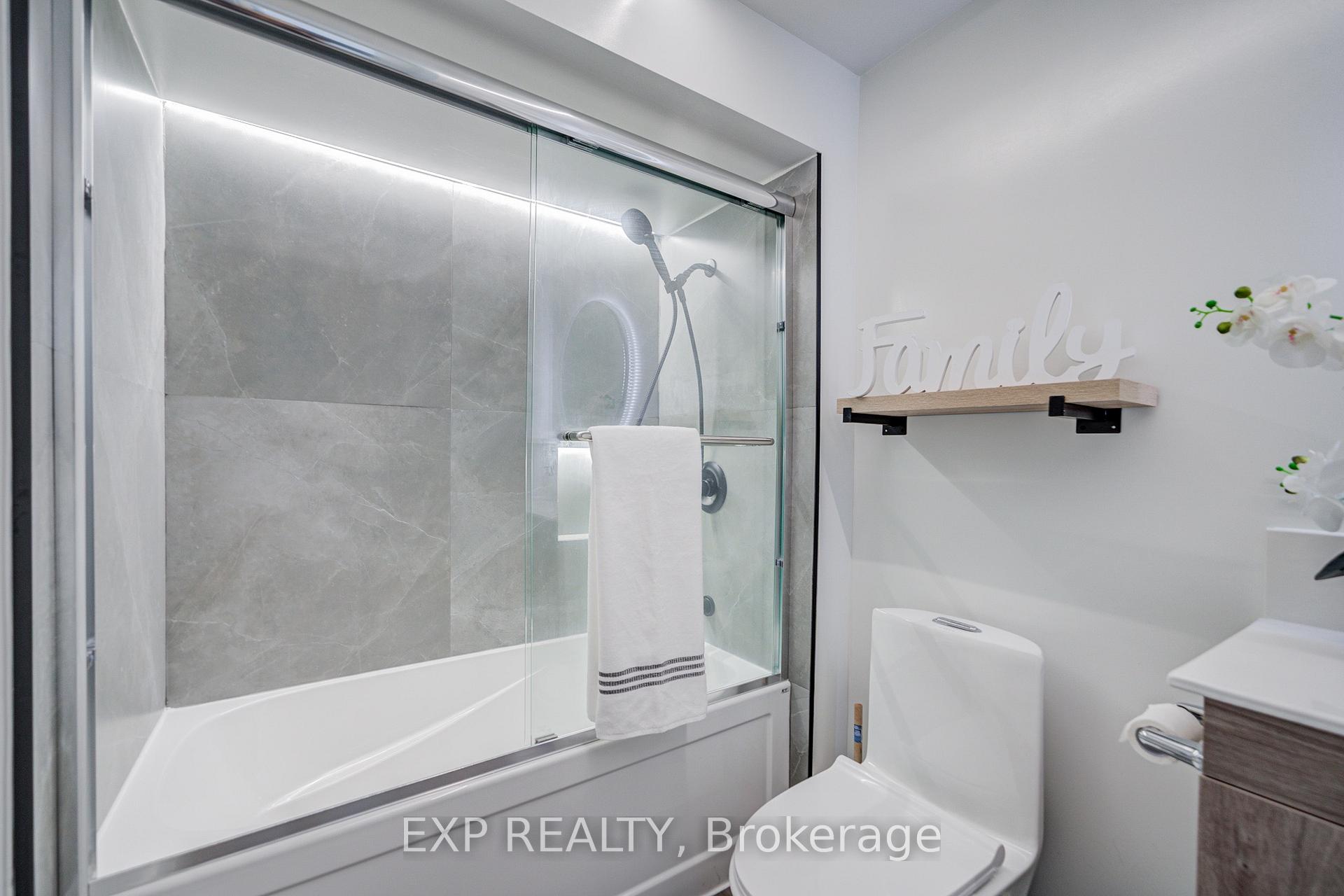 Photo 35 of 66 Kenhatch Boulevard, Scarborough, Agincourt North — HOMEH