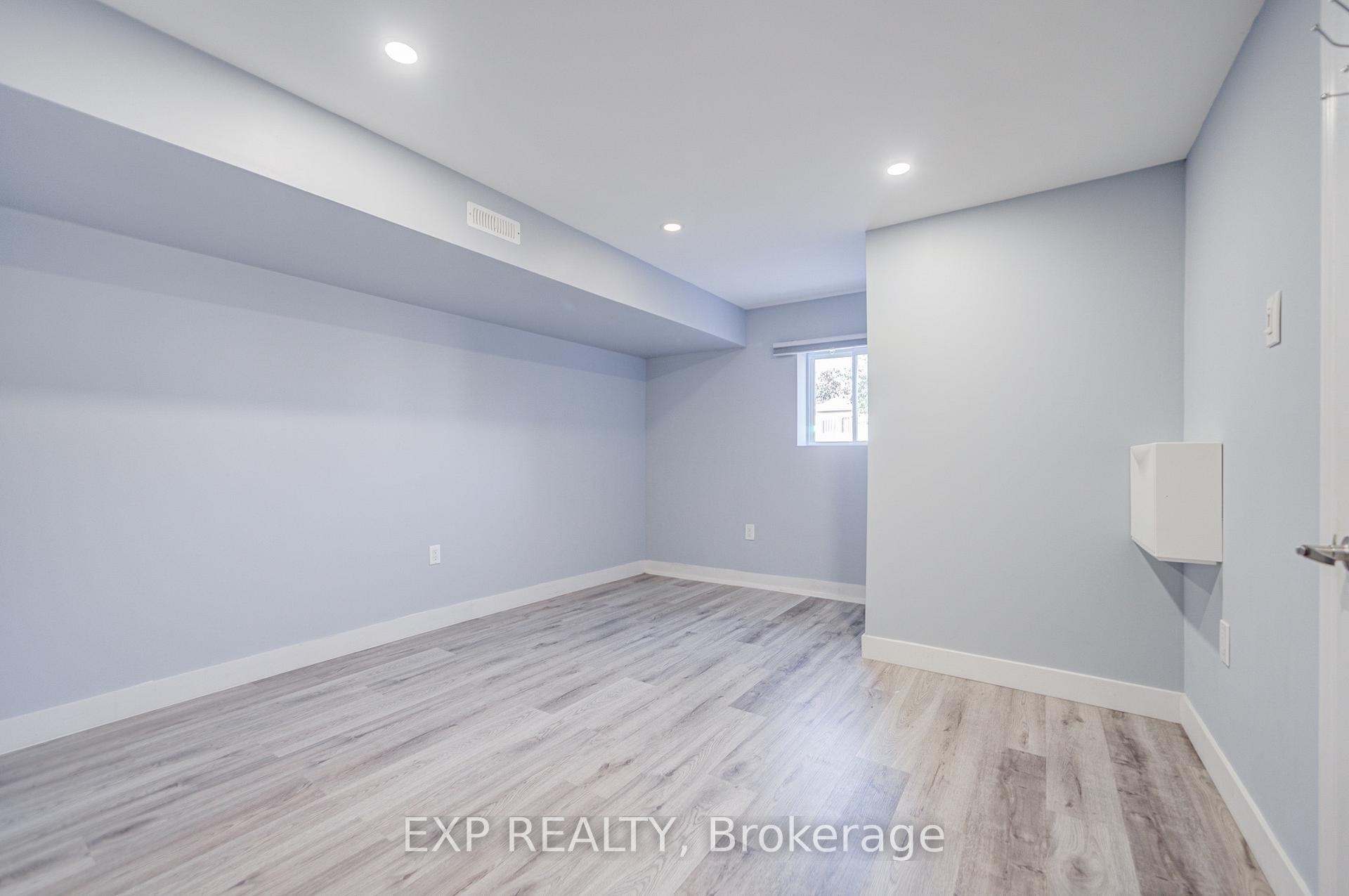 Photo 41 of 66 Kenhatch Boulevard, Scarborough, Agincourt North — HOMEH