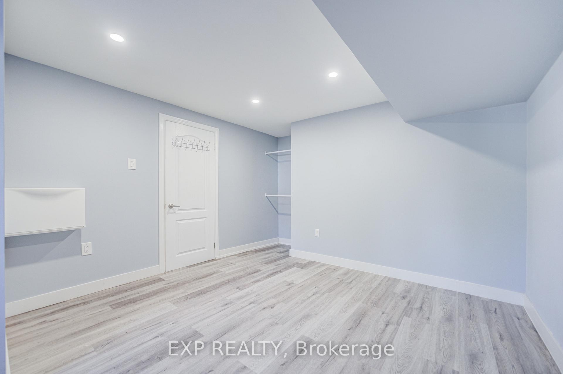Photo 42 of 66 Kenhatch Boulevard, Scarborough, Agincourt North — HOMEH