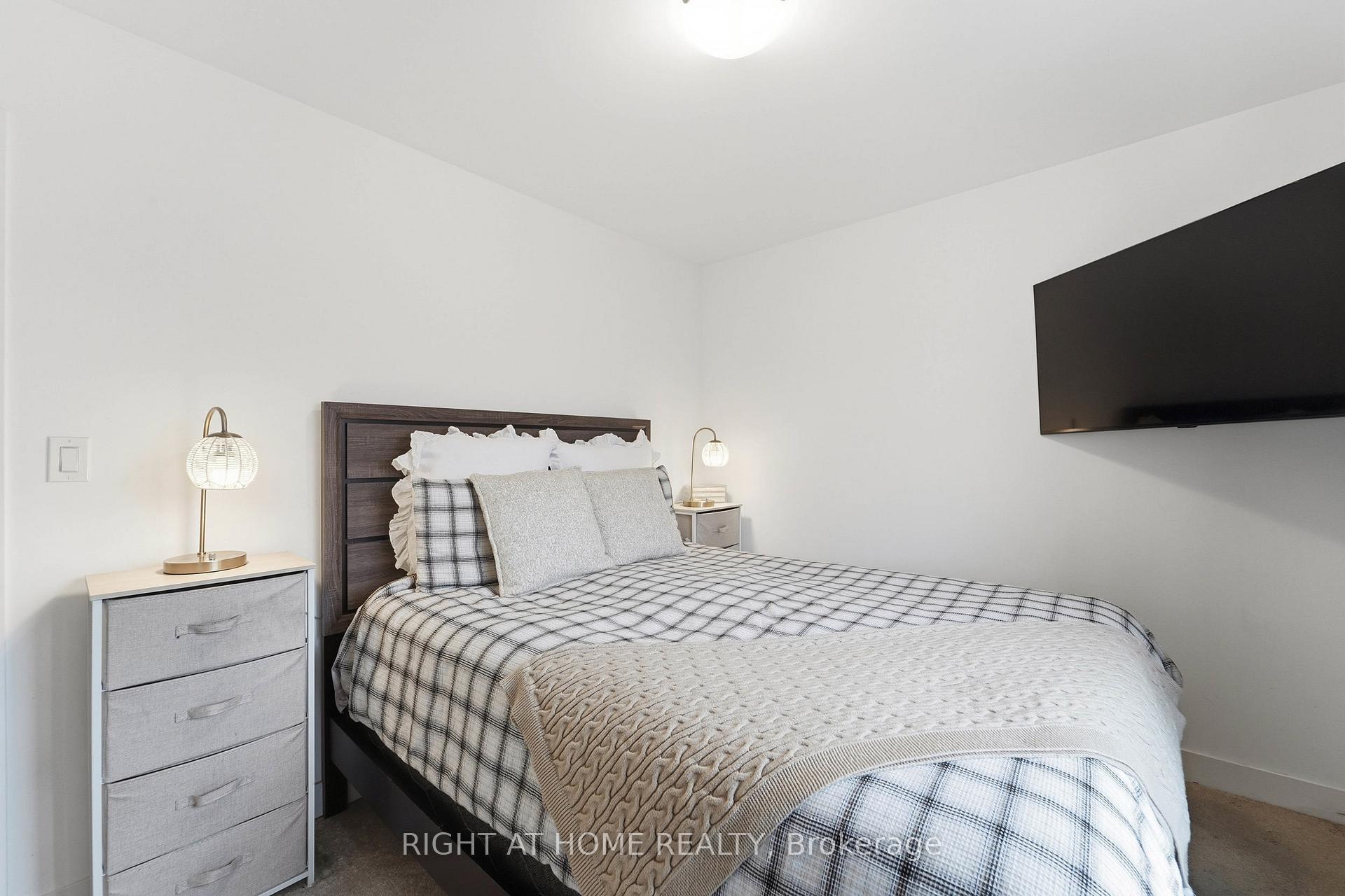 Photo 18 of 50 Hay Lane, Barrie, Rural Barrie Southeast — HOMEH