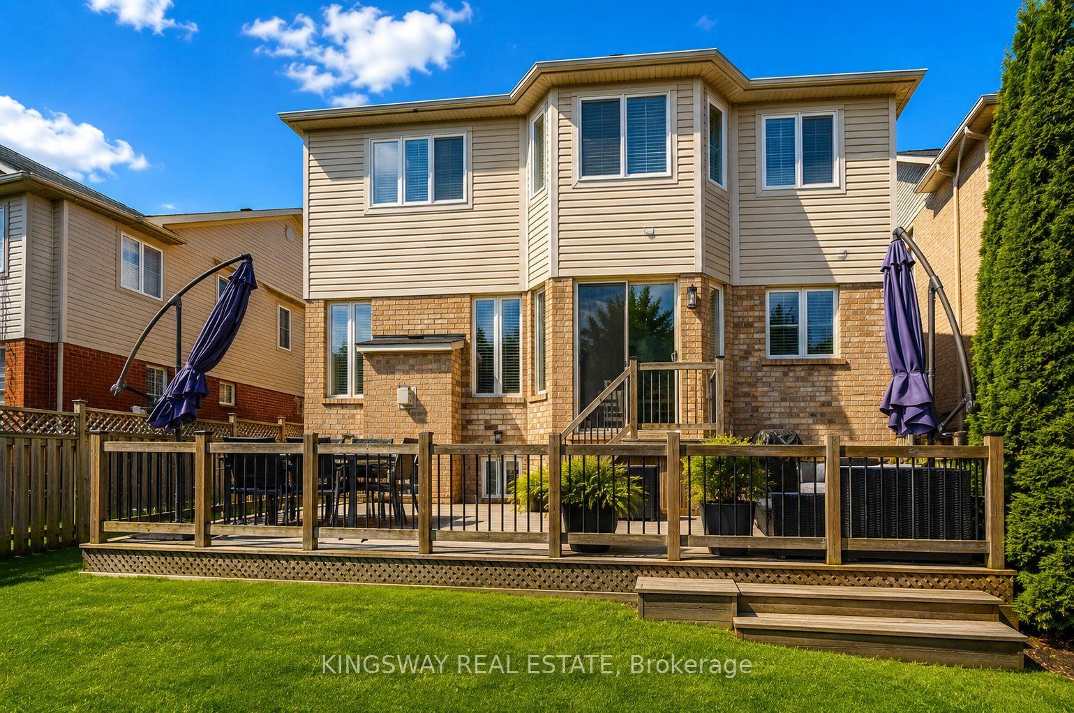 Photo 2 of 222 Baldwin Drive, Cambridge, Silver Heights — HOMEH