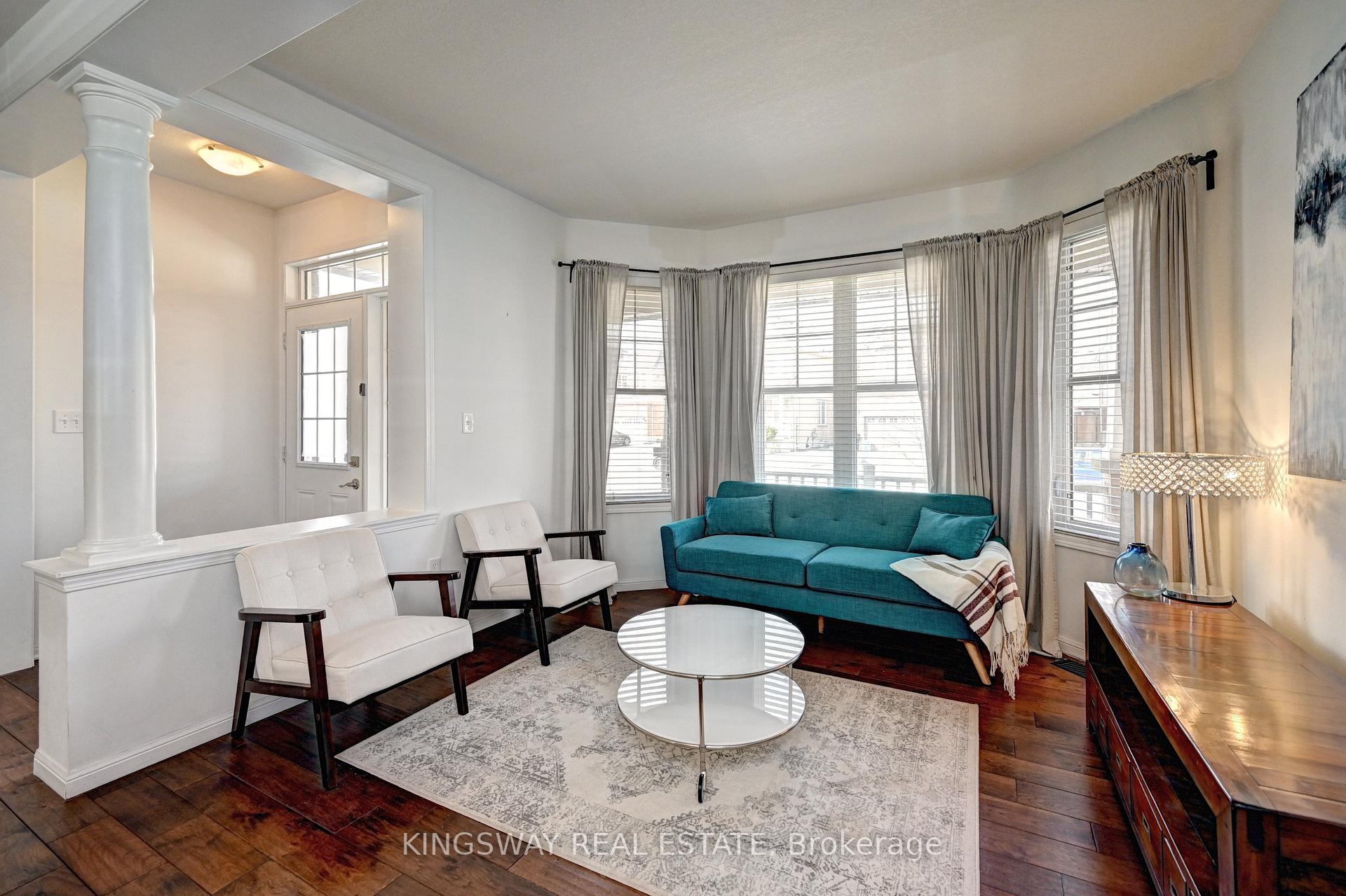 Photo 7 of 222 Baldwin Drive, Cambridge, Silver Heights — HOMEH
