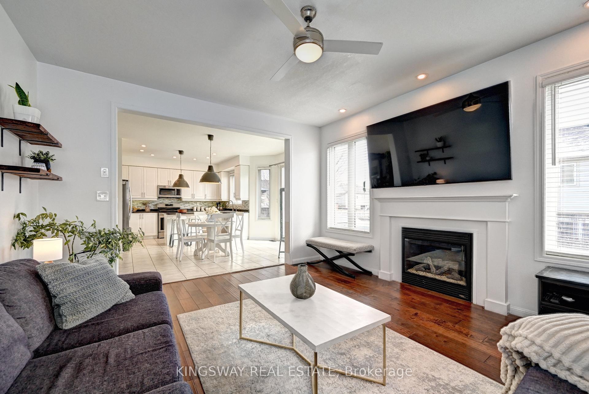 Photo 10 of 222 Baldwin Drive, Cambridge, Silver Heights — HOMEH