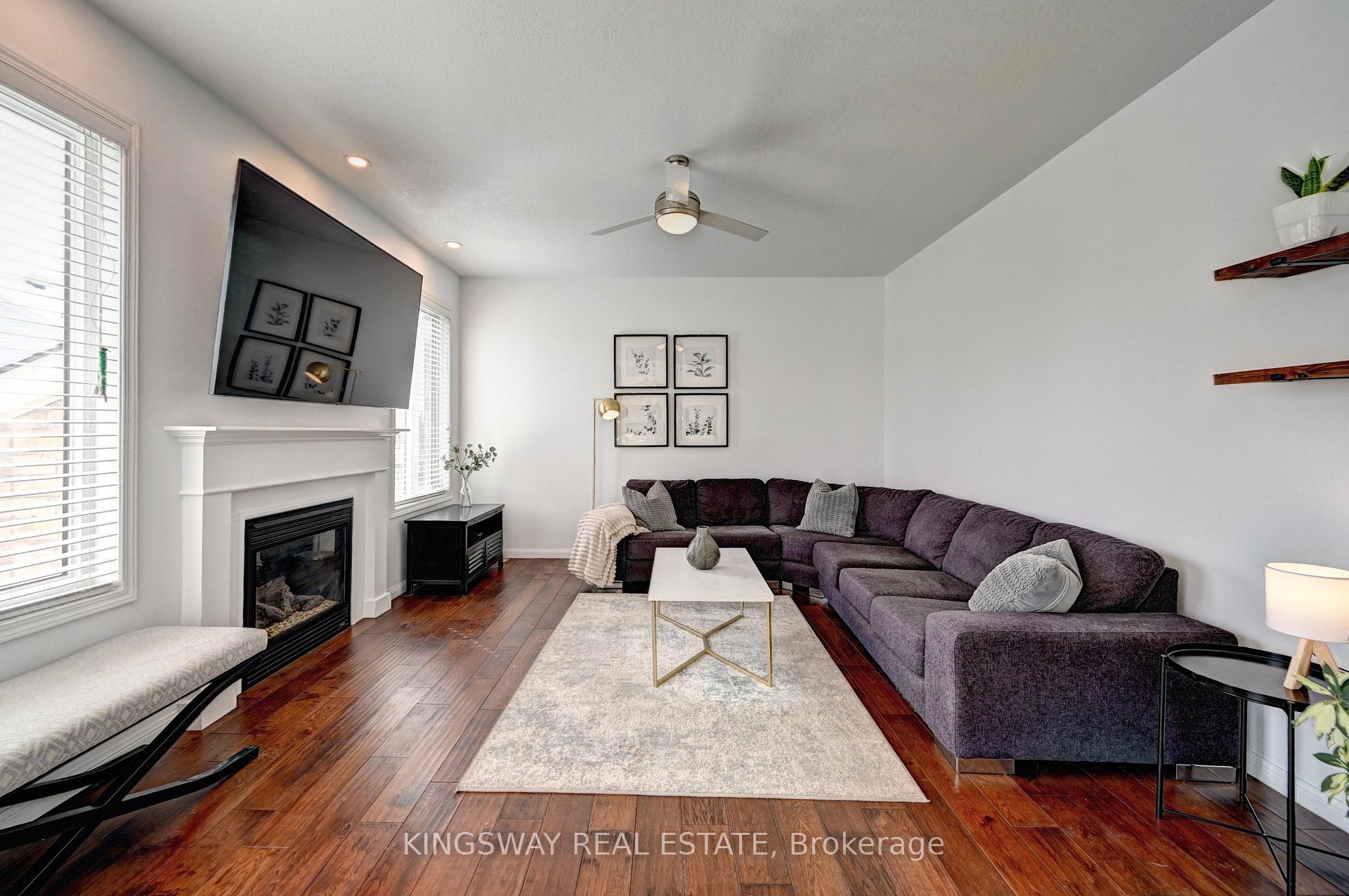 Photo 11 of 222 Baldwin Drive, Cambridge, Silver Heights — HOMEH