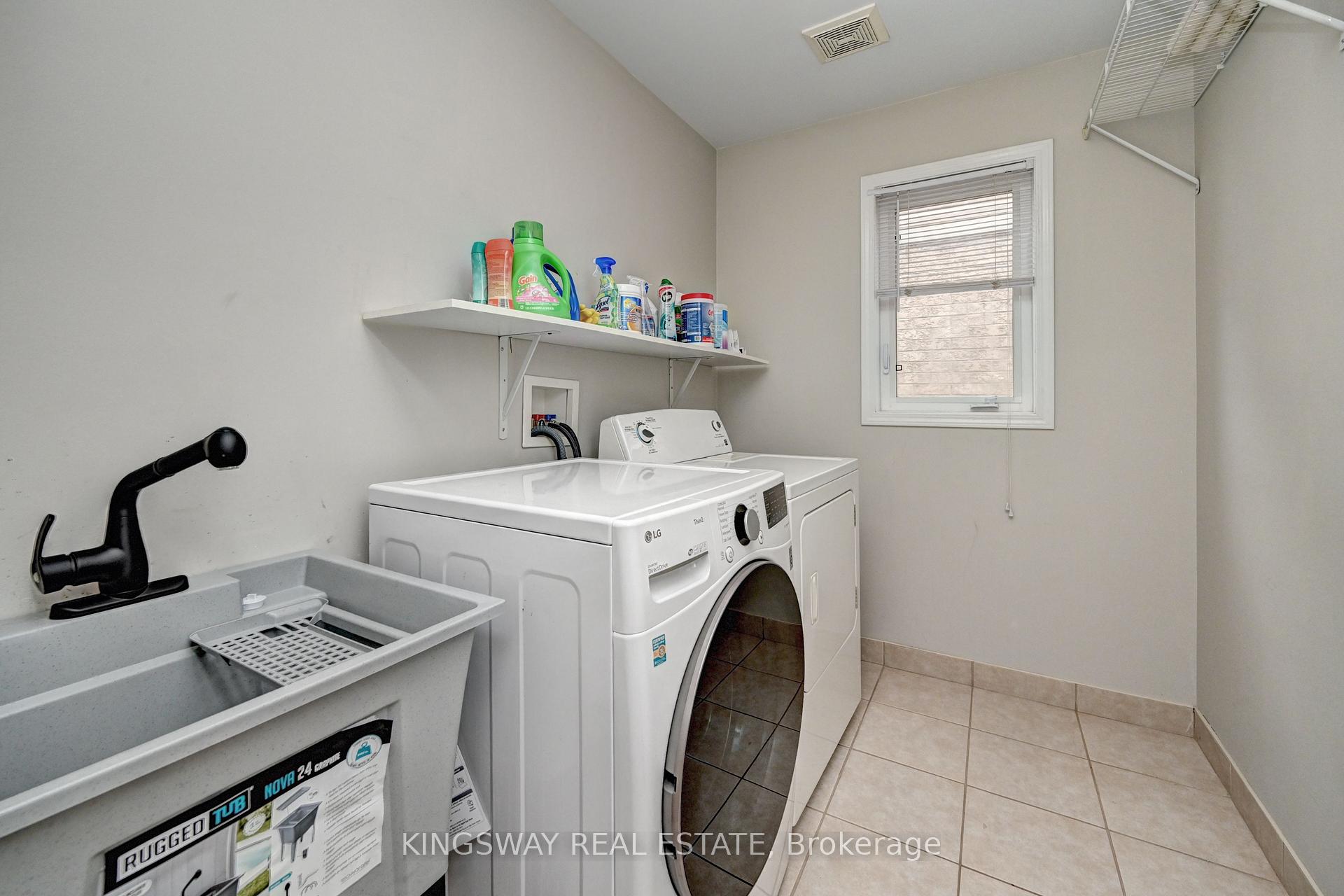 Photo 20 of 222 Baldwin Drive, Cambridge, Silver Heights — HOMEH