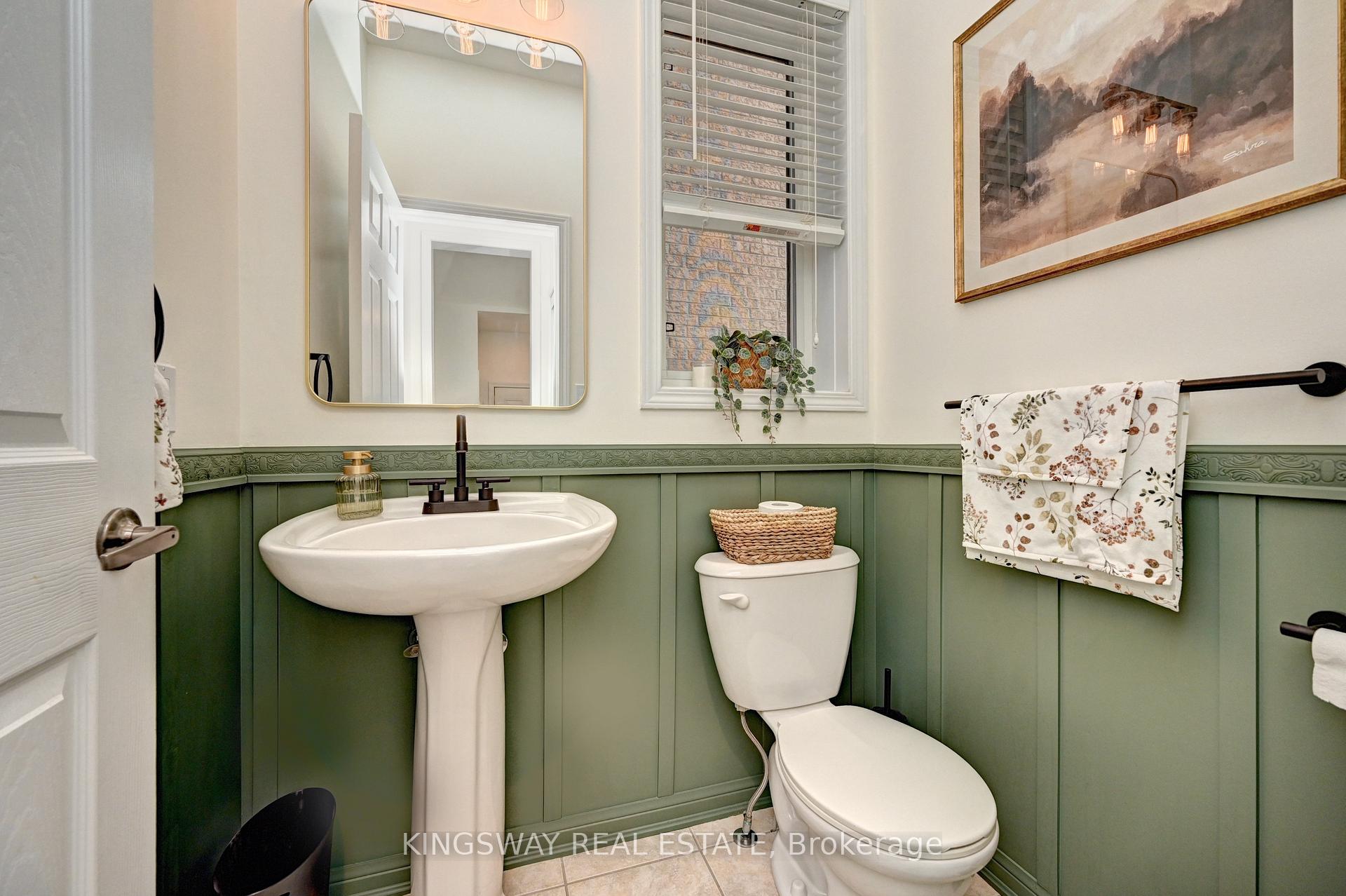Photo 21 of 222 Baldwin Drive, Cambridge, Silver Heights — HOMEH