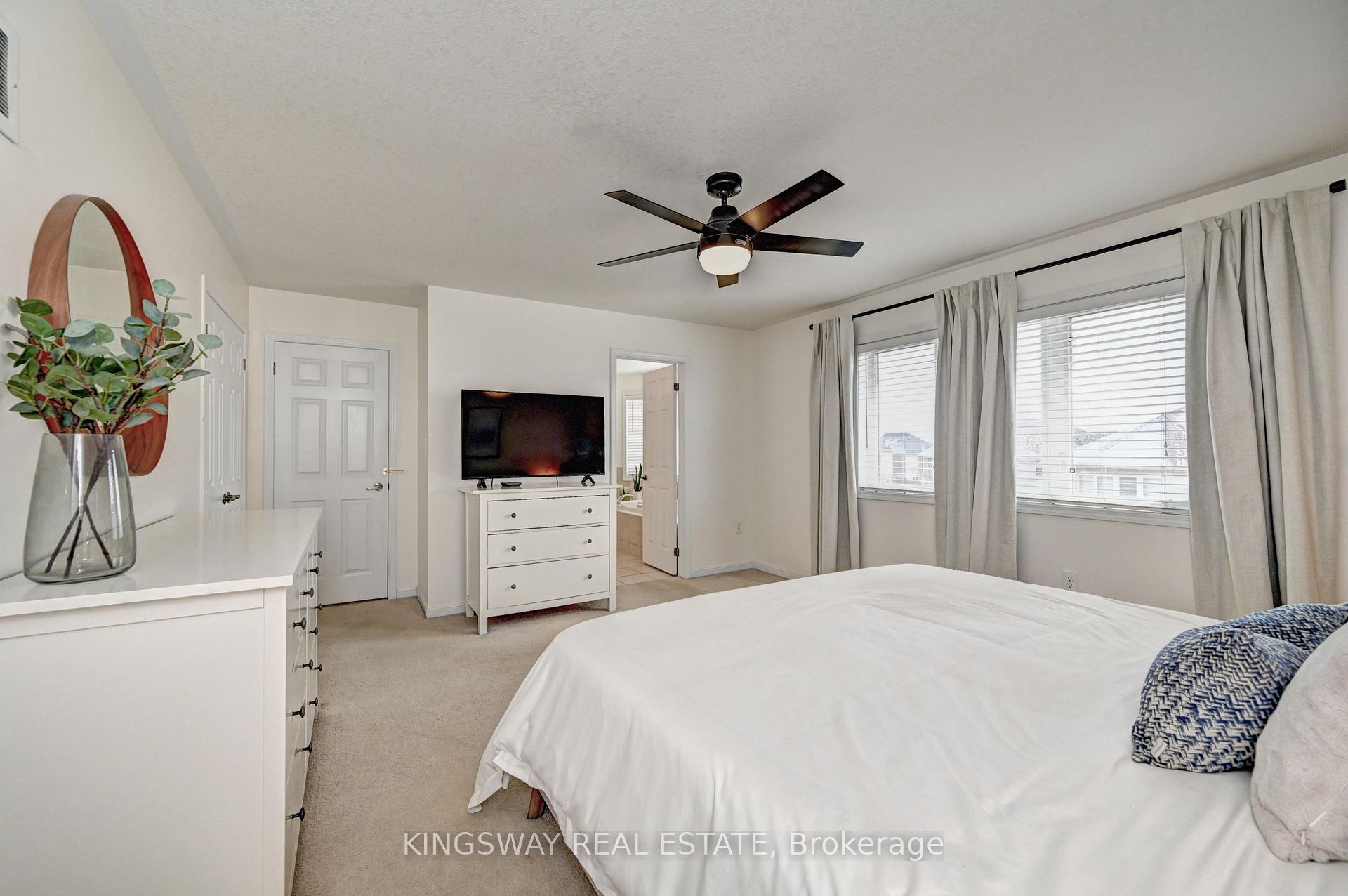 Photo 22 of 222 Baldwin Drive, Cambridge, Silver Heights — HOMEH