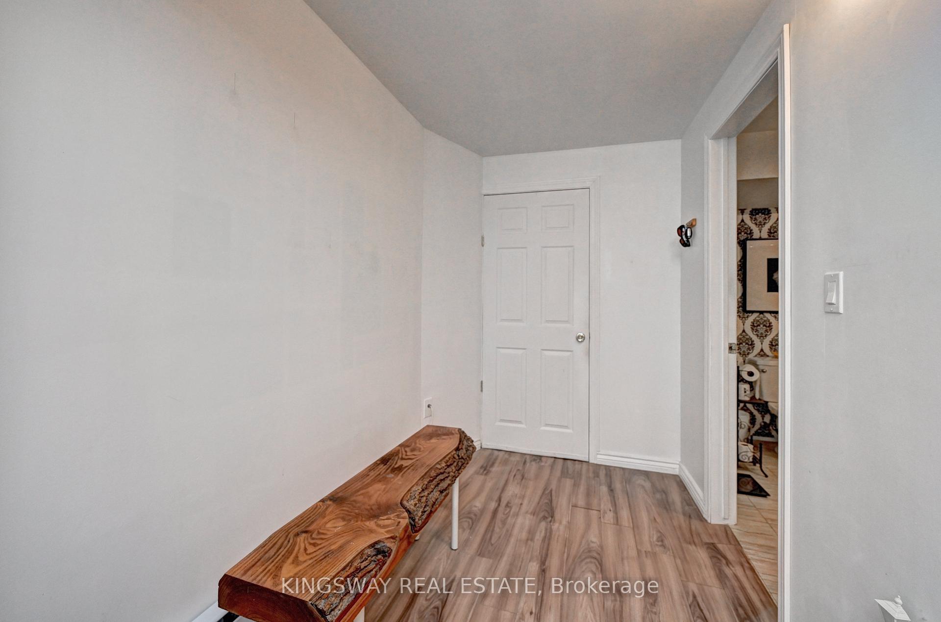 Photo 36 of 222 Baldwin Drive, Cambridge, Silver Heights — HOMEH