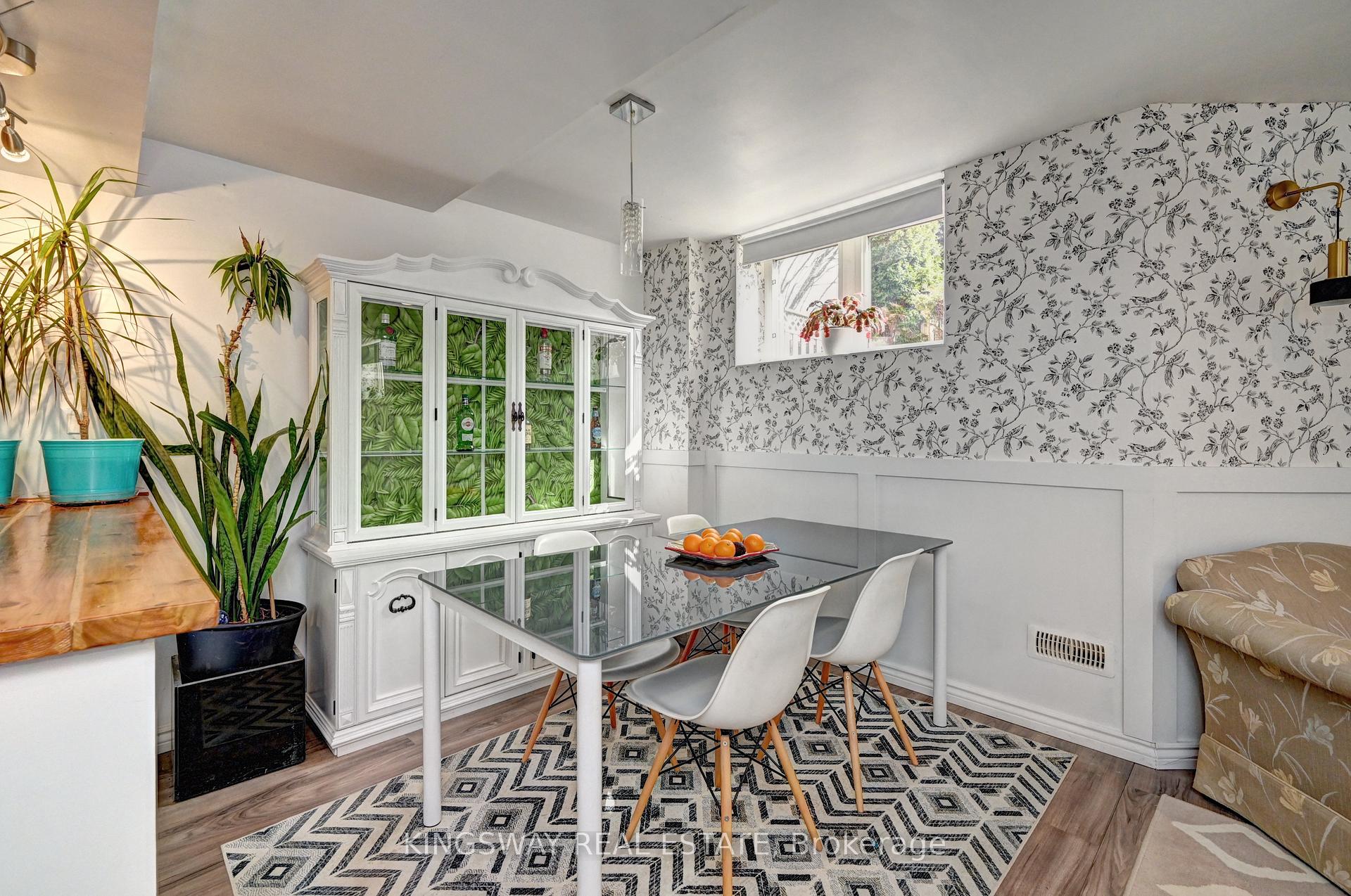 Photo 42 of 222 Baldwin Drive, Cambridge, Silver Heights — HOMEH