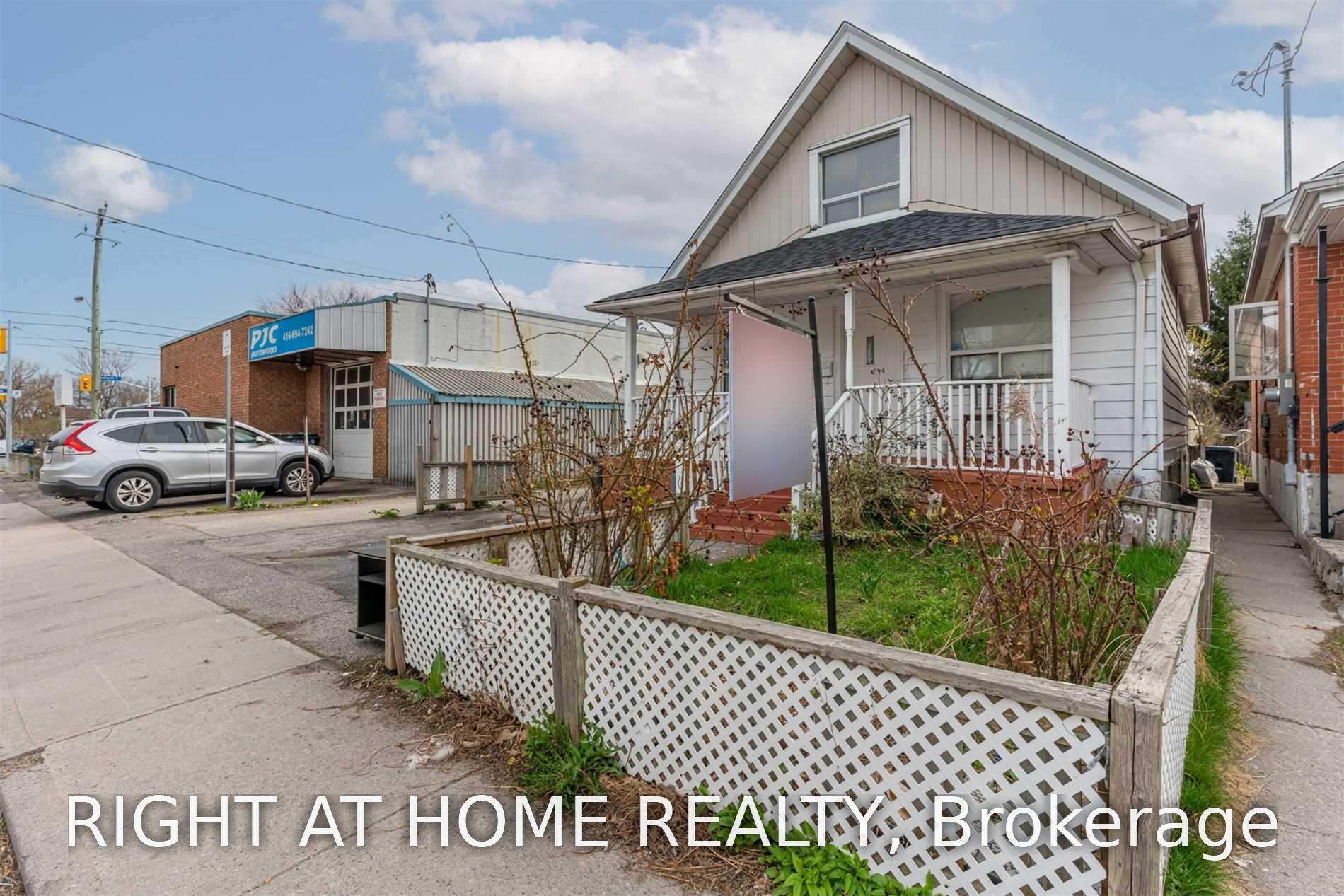 Photo 2 of 54 Byng Avenue, Scarborough, Oakridge — HOMEH