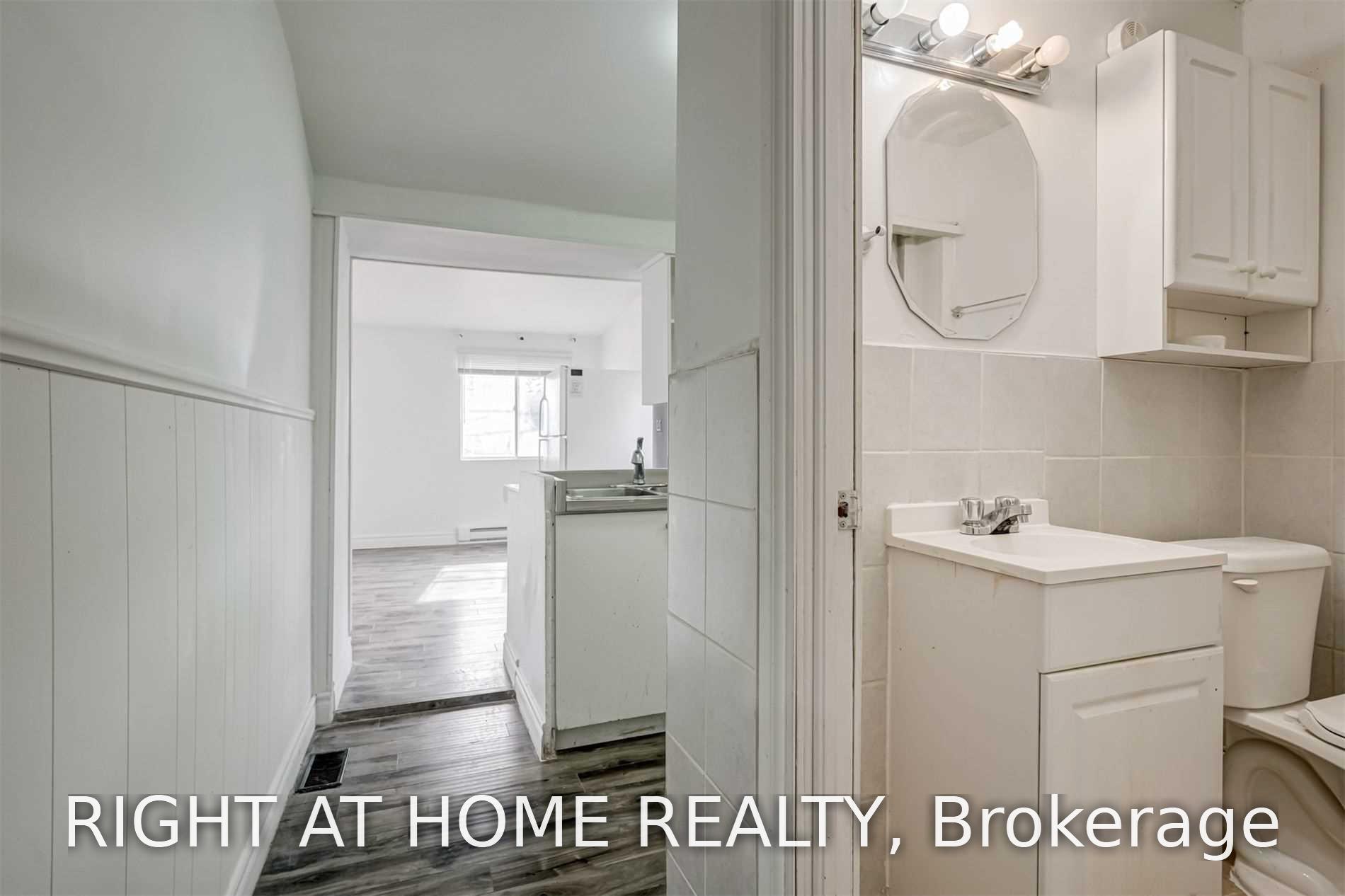Photo 14 of 54 Byng Avenue, Scarborough, Oakridge — HOMEH
