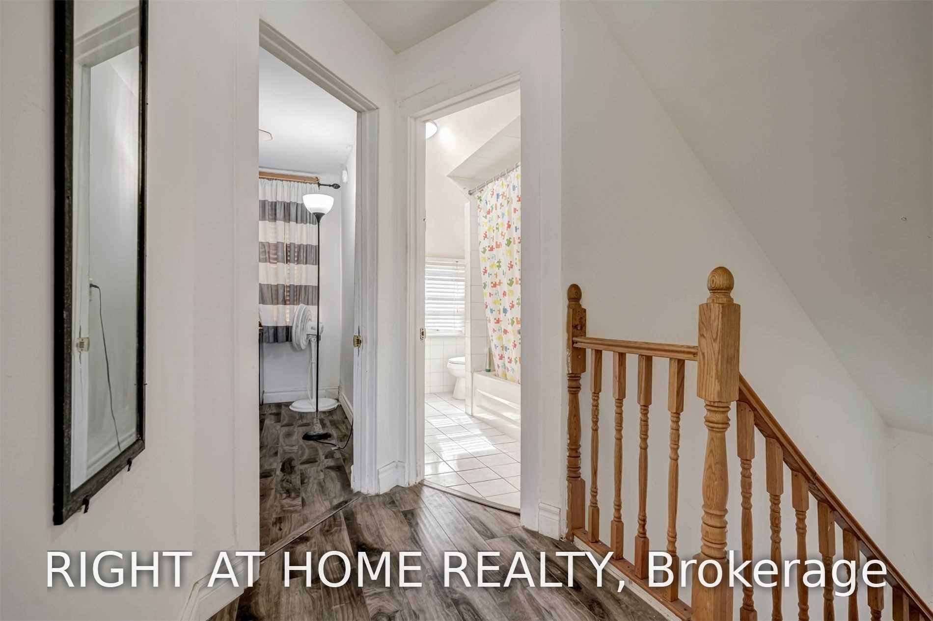 Photo 23 of 54 Byng Avenue, Scarborough, Oakridge — HOMEH