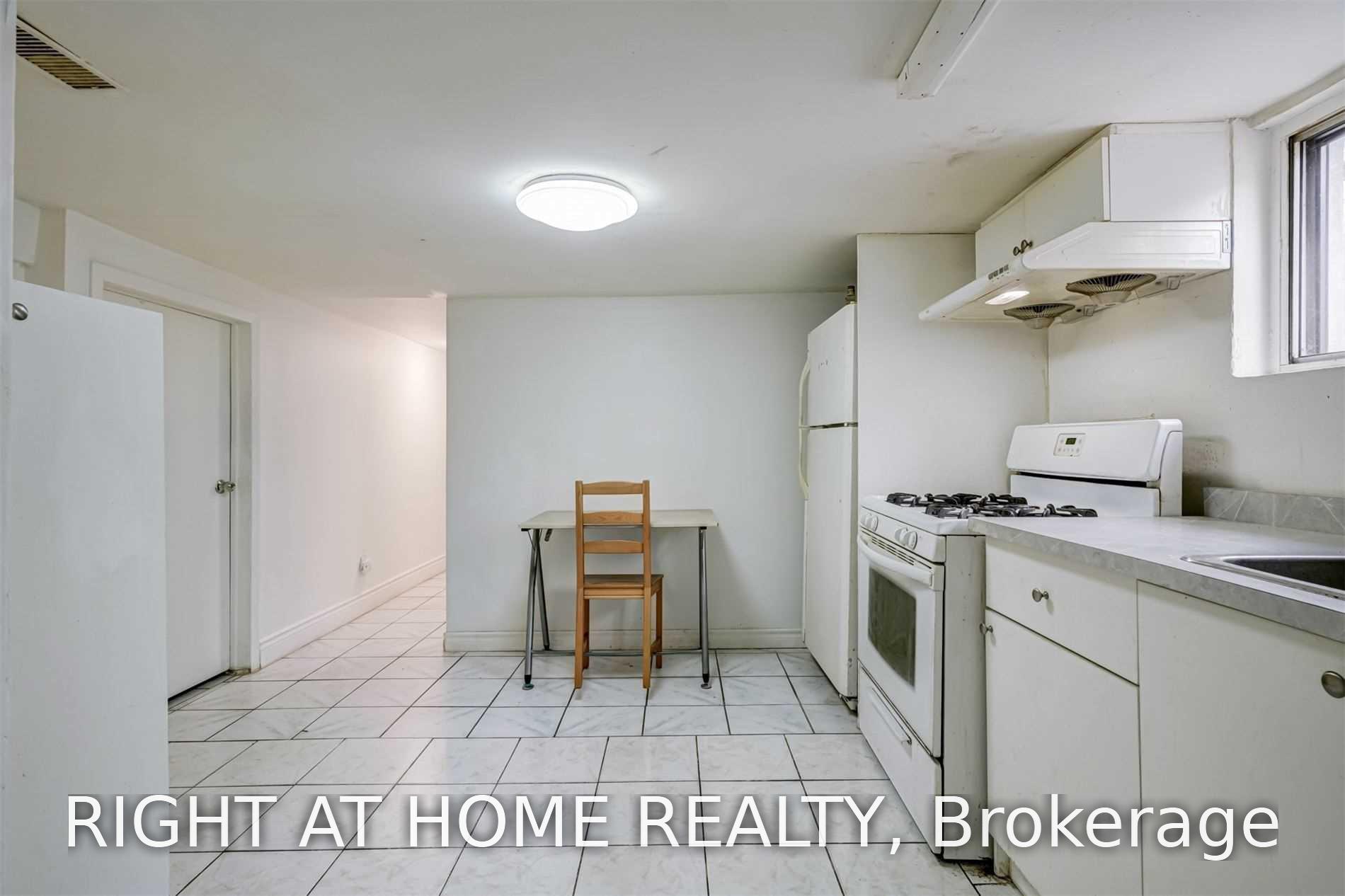 Photo 30 of 54 Byng Avenue, Scarborough, Oakridge — HOMEH
