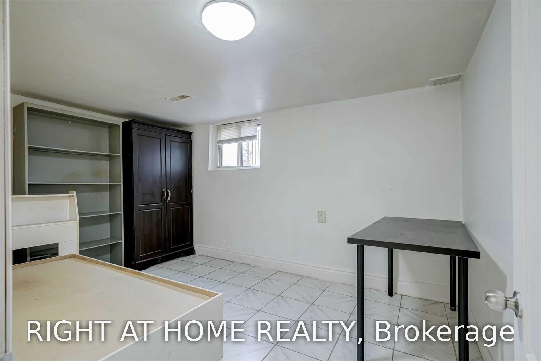 Photo 32 of 54 Byng Avenue, Scarborough, Oakridge — HOMEH