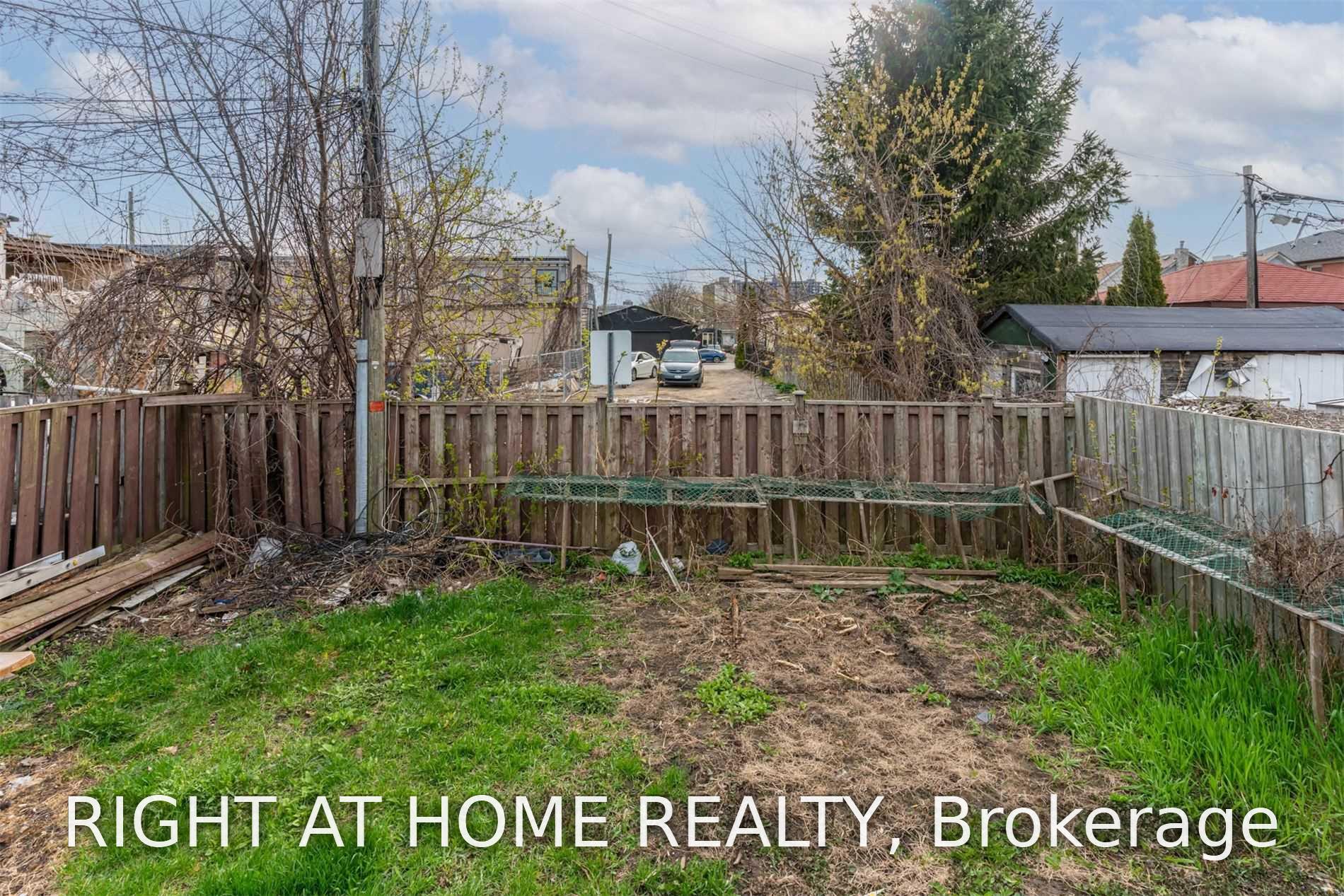 Photo 37 of 54 Byng Avenue, Scarborough, Oakridge — HOMEH