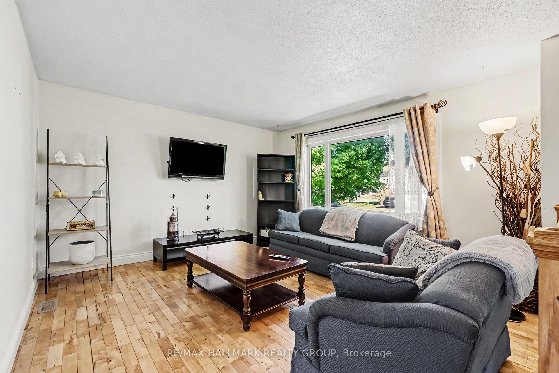 Photo 3 of 52 Castlebeau Street, Russell, Embrun — HOMEH
