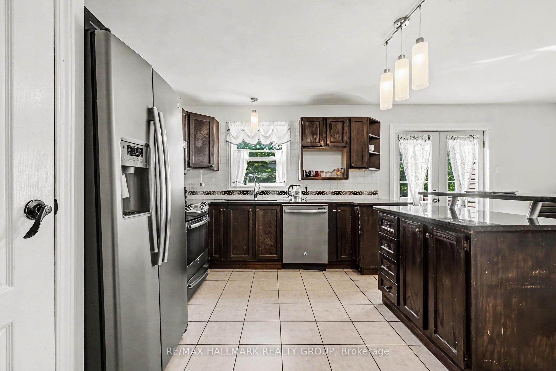 Photo 9 of 52 Castlebeau Street, Russell, Embrun — HOMEH