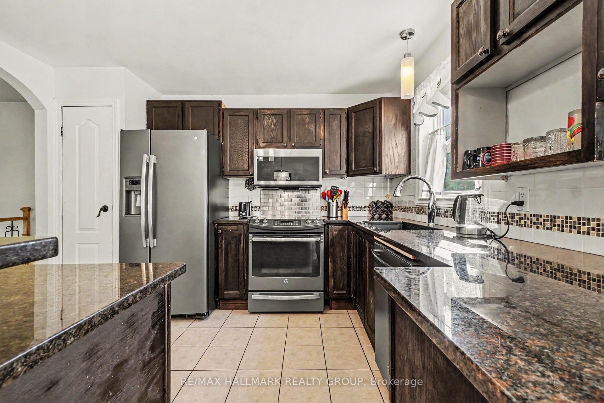 Photo 10 of 52 Castlebeau Street, Russell, Embrun — HOMEH