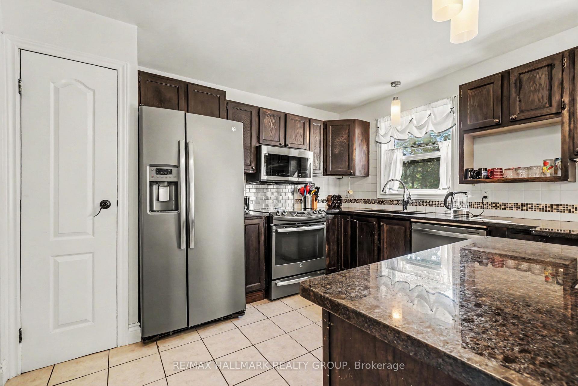Photo 11 of 52 Castlebeau Street, Russell, Embrun — HOMEH