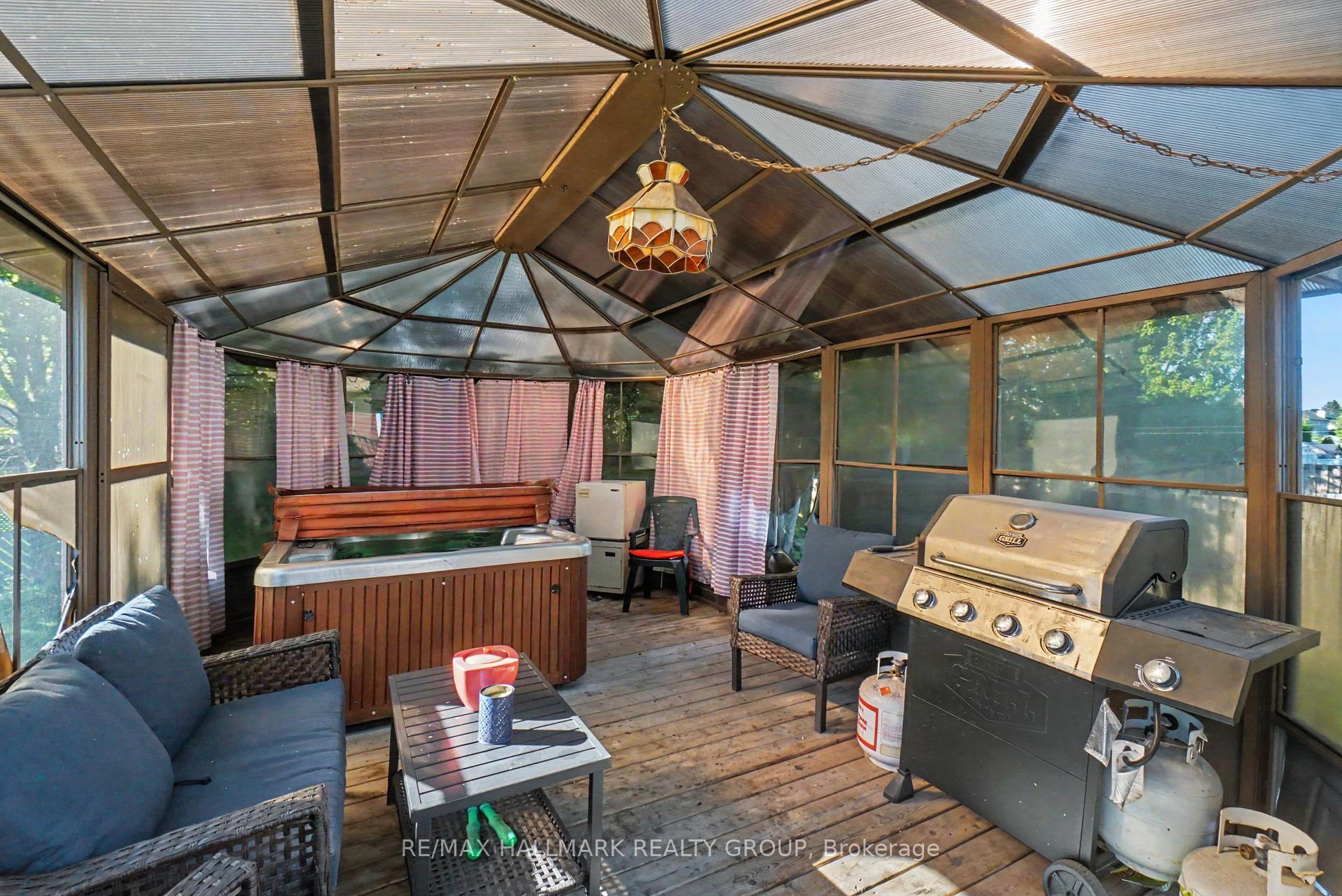 Photo 24 of 52 Castlebeau Street, Russell, Embrun — HOMEH