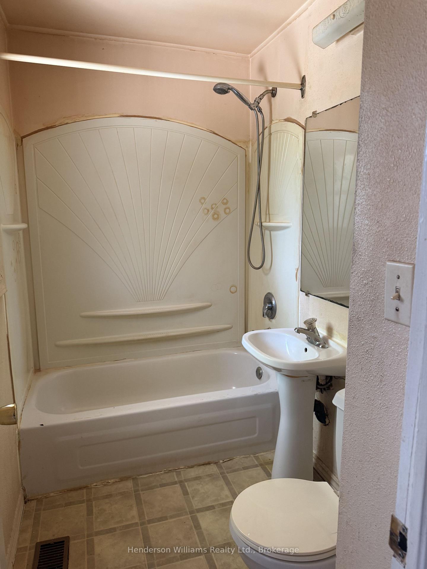 Photo 7 of 122 Golfdale Road, Belleville, Belleville Ward — HOMEH