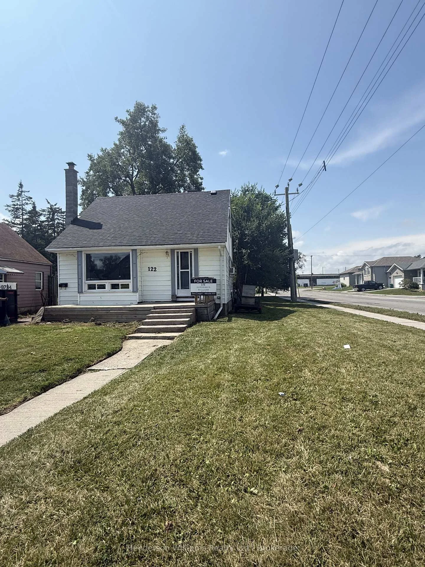Photo 2 of 122 Golfdale Road, Belleville, Belleville Ward — HOMEH