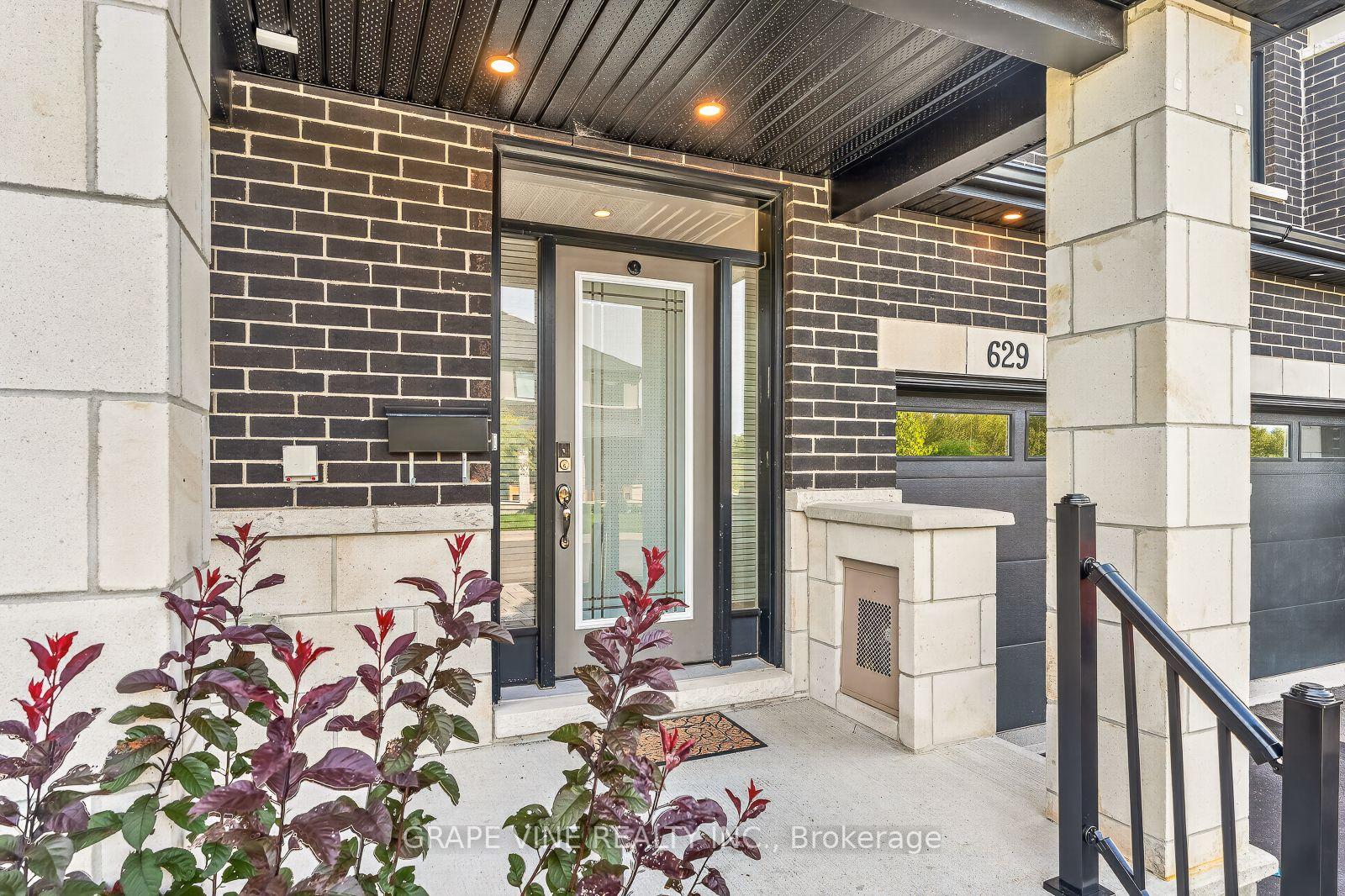 Photo 3 of 629 Knotridge Street, Ottawa, Mer Bleue/Bradley Estates/Anderson Park — HOMEH