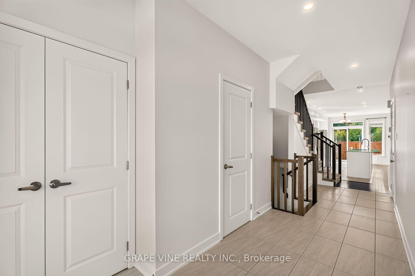 Photo 5 of 629 Knotridge Street, Ottawa, Mer Bleue/Bradley Estates/Anderson Park — HOMEH