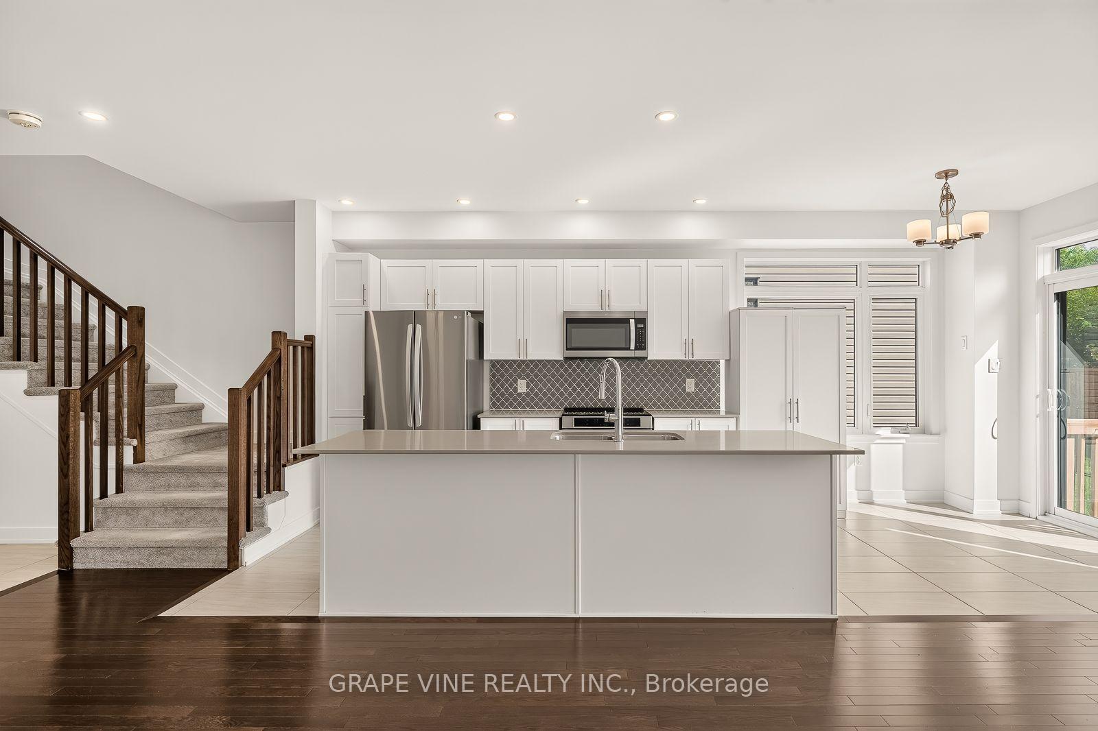 Photo 9 of 629 Knotridge Street, Ottawa, Mer Bleue/Bradley Estates/Anderson Park — HOMEH