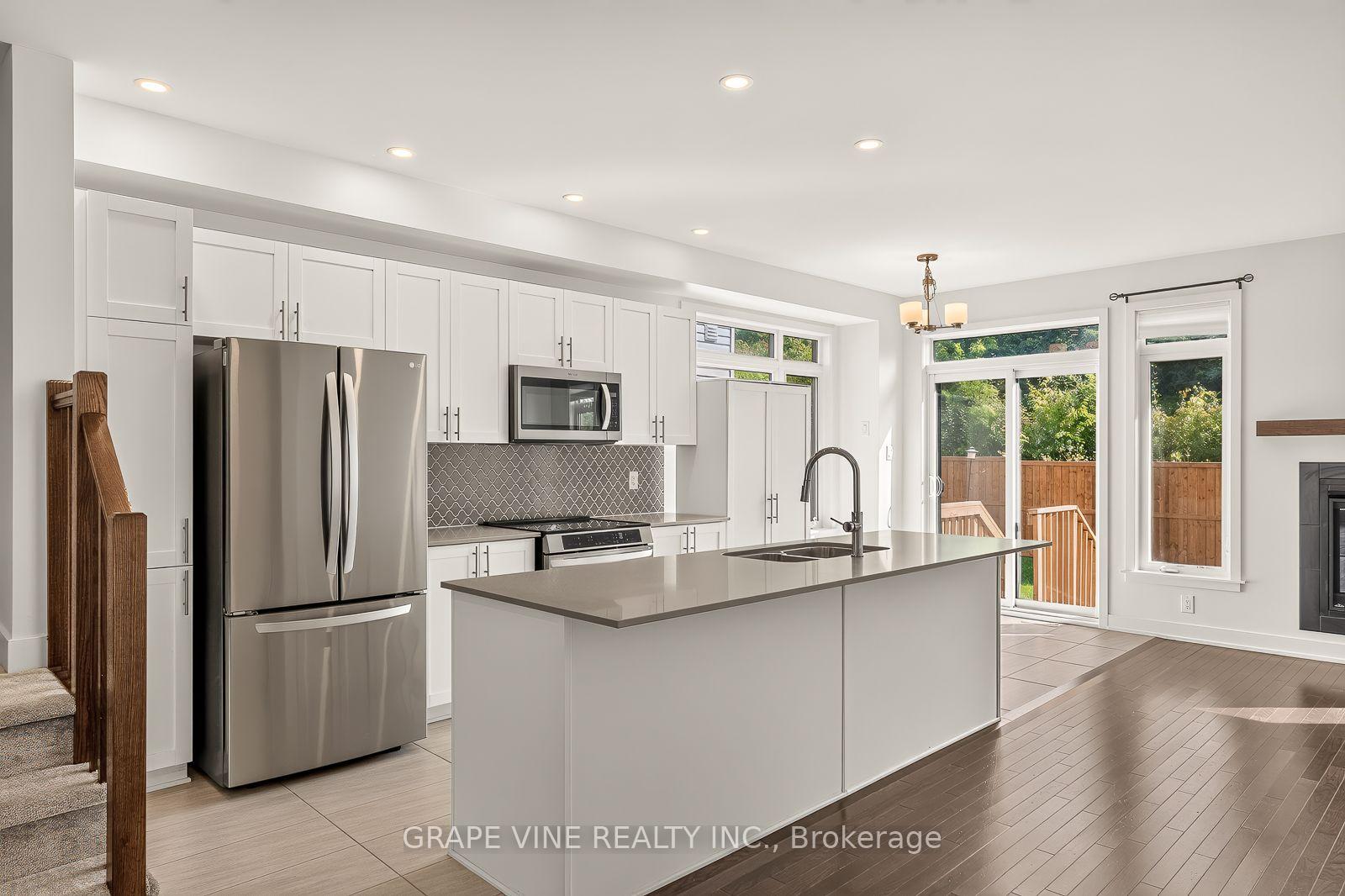 Photo 8 of 629 Knotridge Street, Ottawa, Mer Bleue/Bradley Estates/Anderson Park — HOMEH