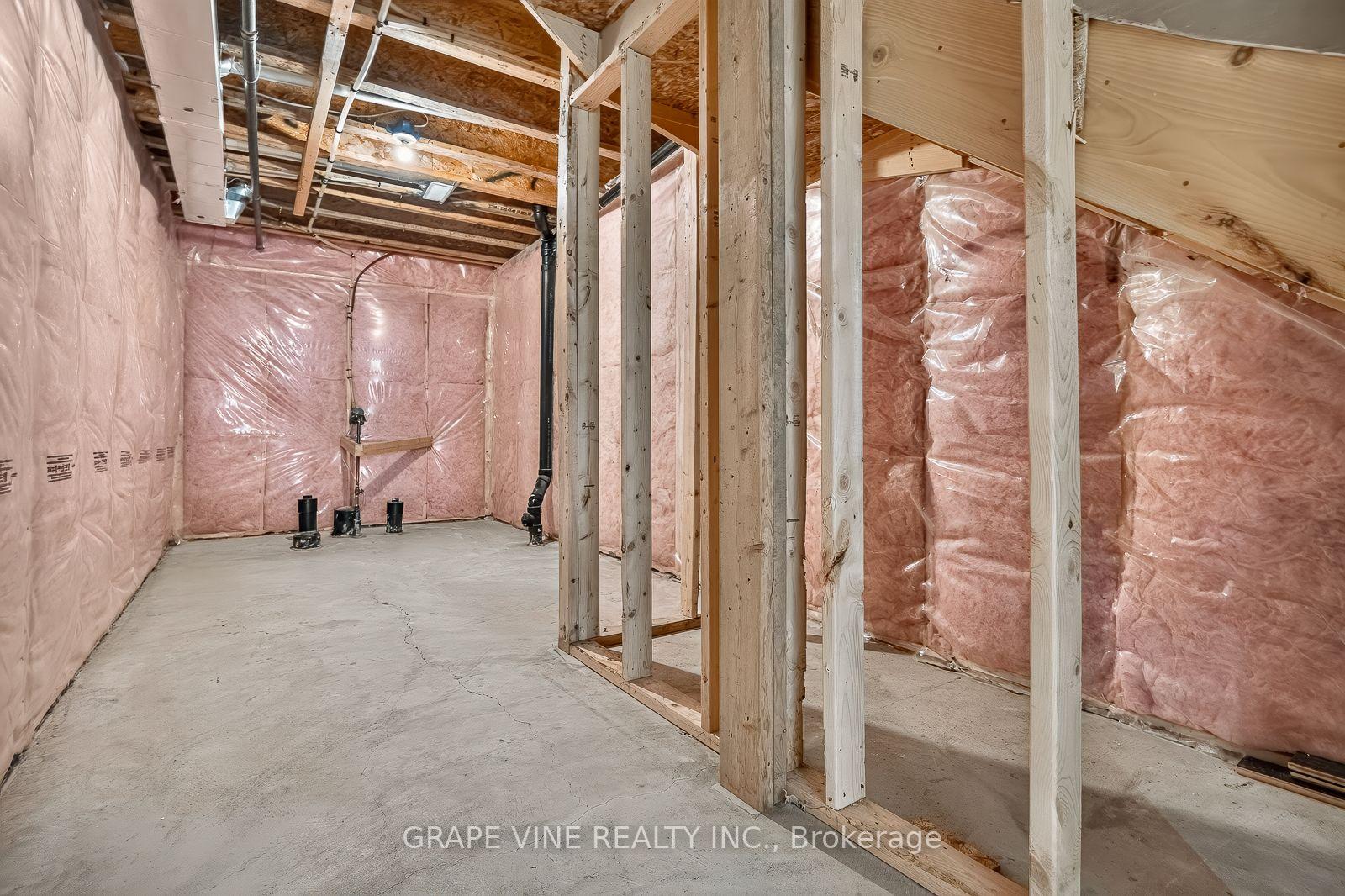 Photo 35 of 629 Knotridge Street, Ottawa, Mer Bleue/Bradley Estates/Anderson Park — HOMEH
