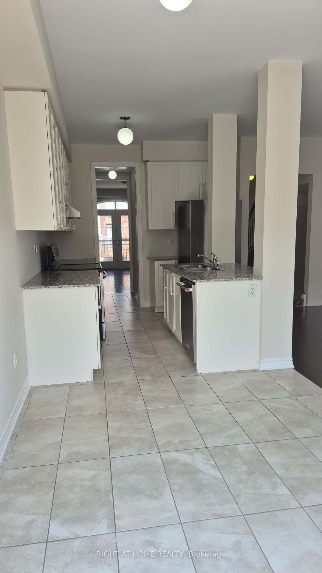 Photo 10 of 133 Allegranza Avenue, Vaughan, Vellore Village — HOMEH