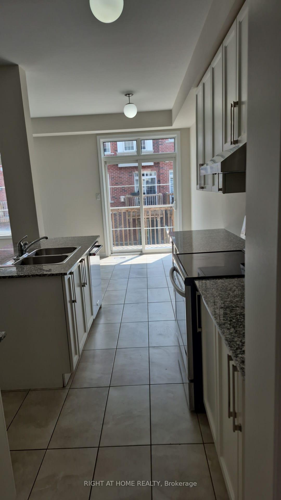 Photo 12 of 133 Allegranza Avenue, Vaughan, Vellore Village — HOMEH