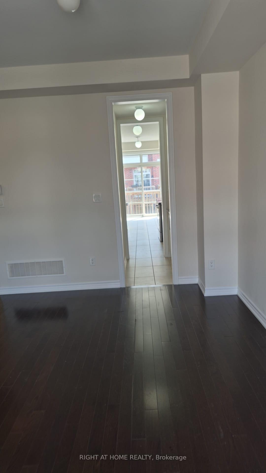 Photo 13 of 133 Allegranza Avenue, Vaughan, Vellore Village — HOMEH