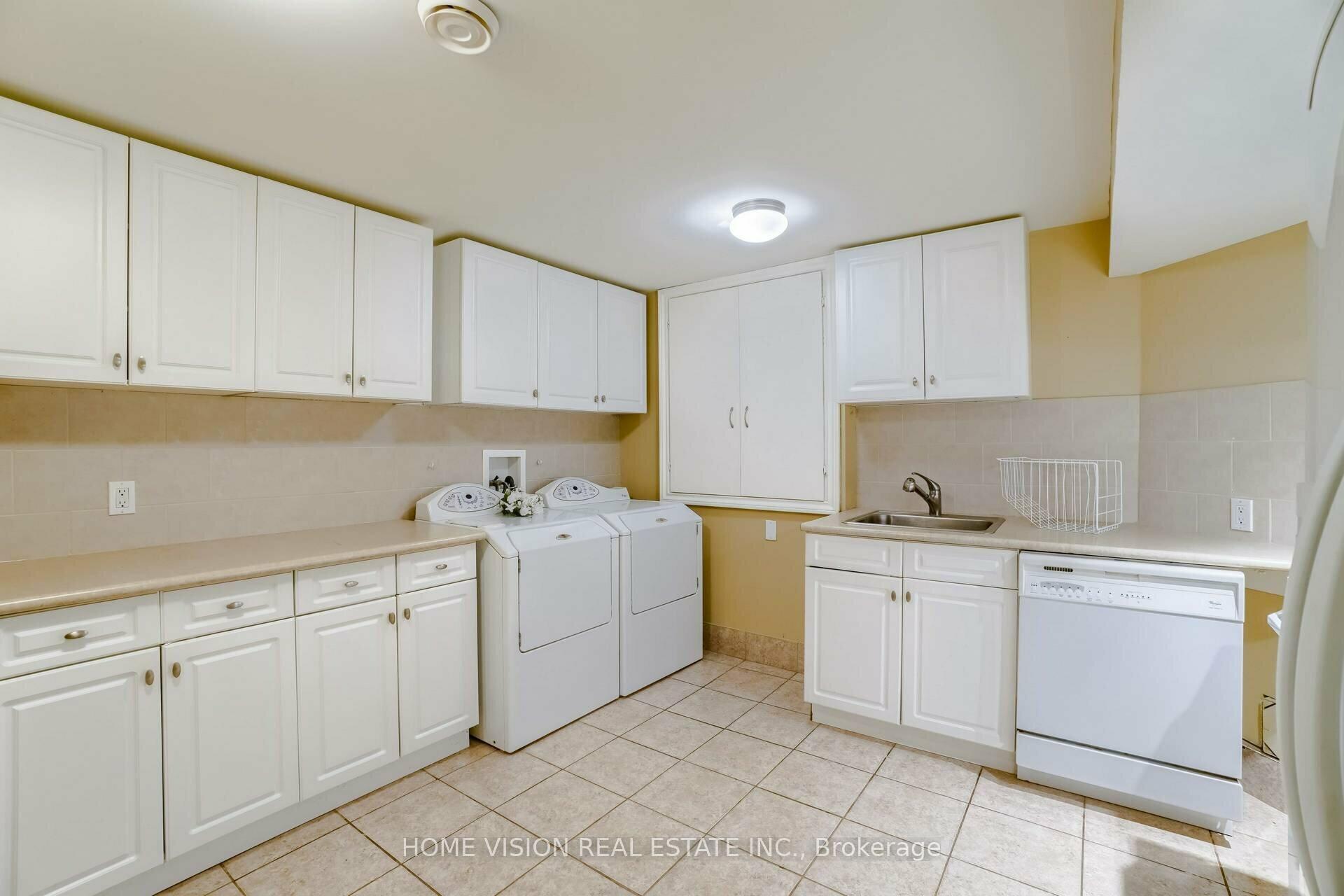 Photo 13 of Unit BSMT, 24 Sandbanks Drive E, Richmond Hill, Oak Ridges Lake Wilcox — HOMEH