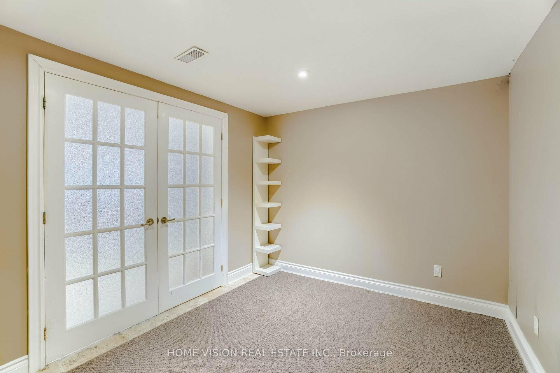 Photo 17 of Unit BSMT, 24 Sandbanks Drive E, Richmond Hill, Oak Ridges Lake Wilcox — HOMEH