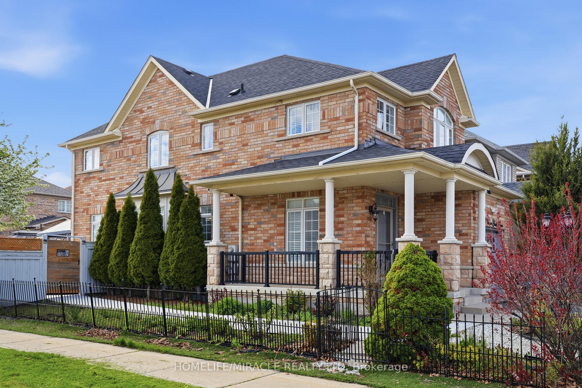 Photo 2 of 243 Venice Gate Drive, Vaughan, Vellore Village — HOMEH