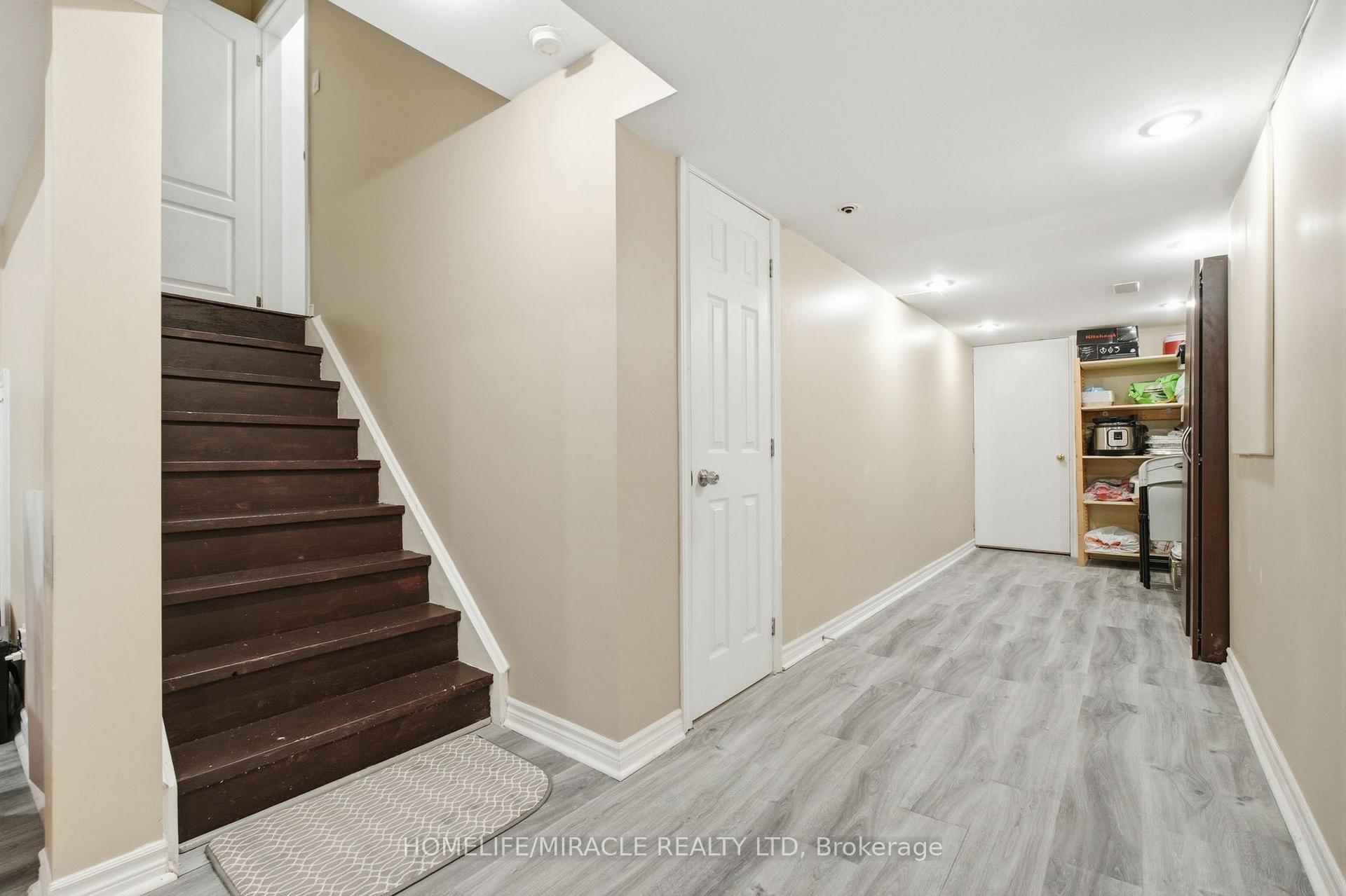 Photo 40 of 243 Venice Gate Drive, Vaughan, Vellore Village — HOMEH